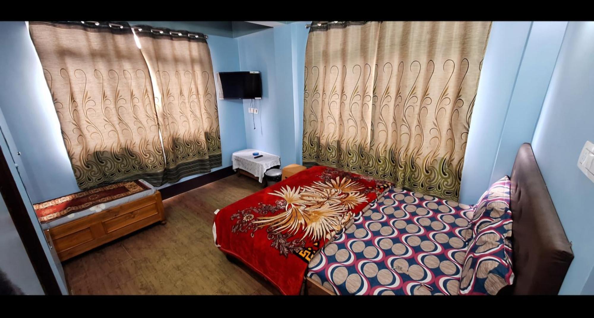 Sunshraya Homestay *