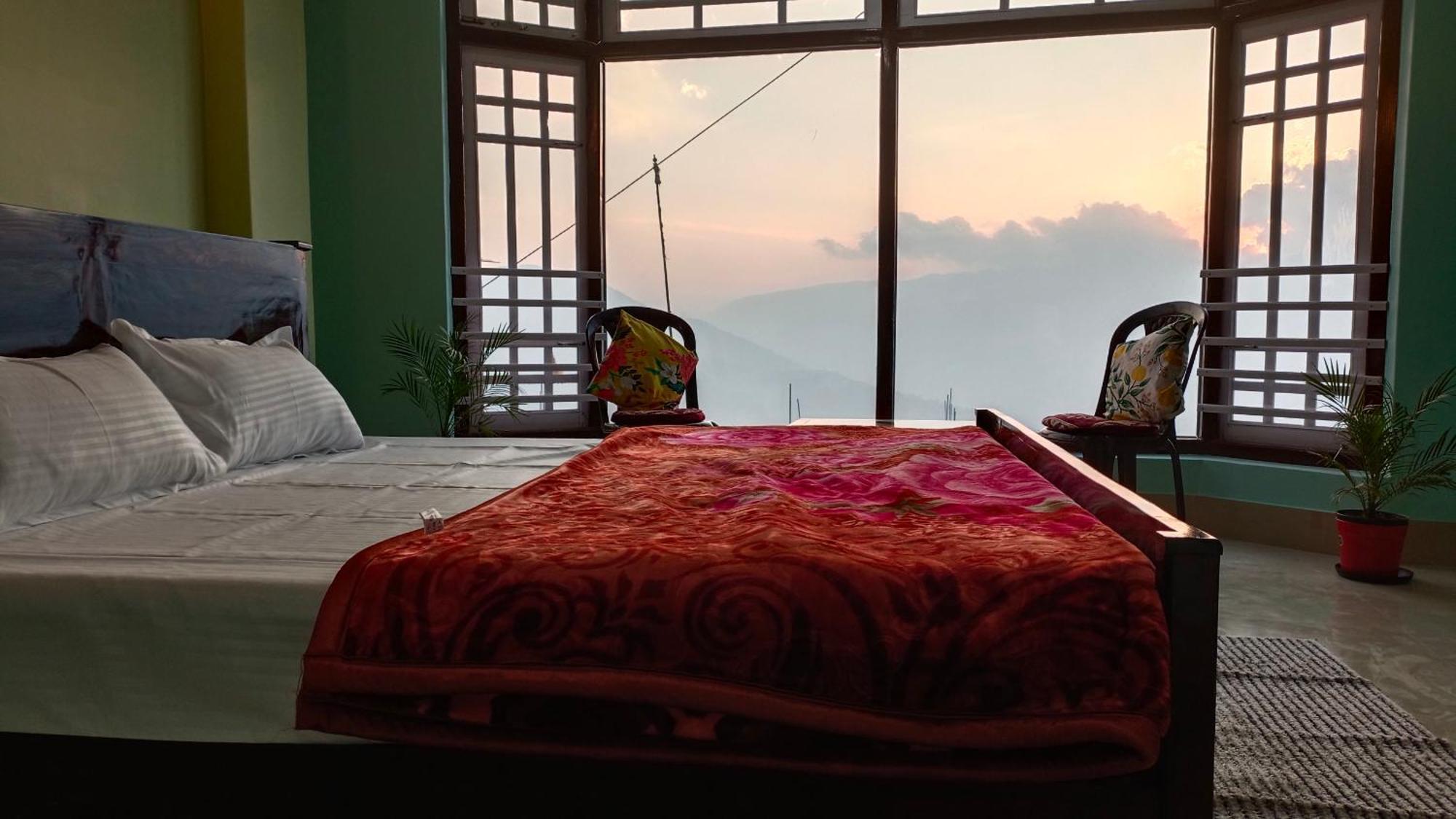 Homestay The Mountain Range