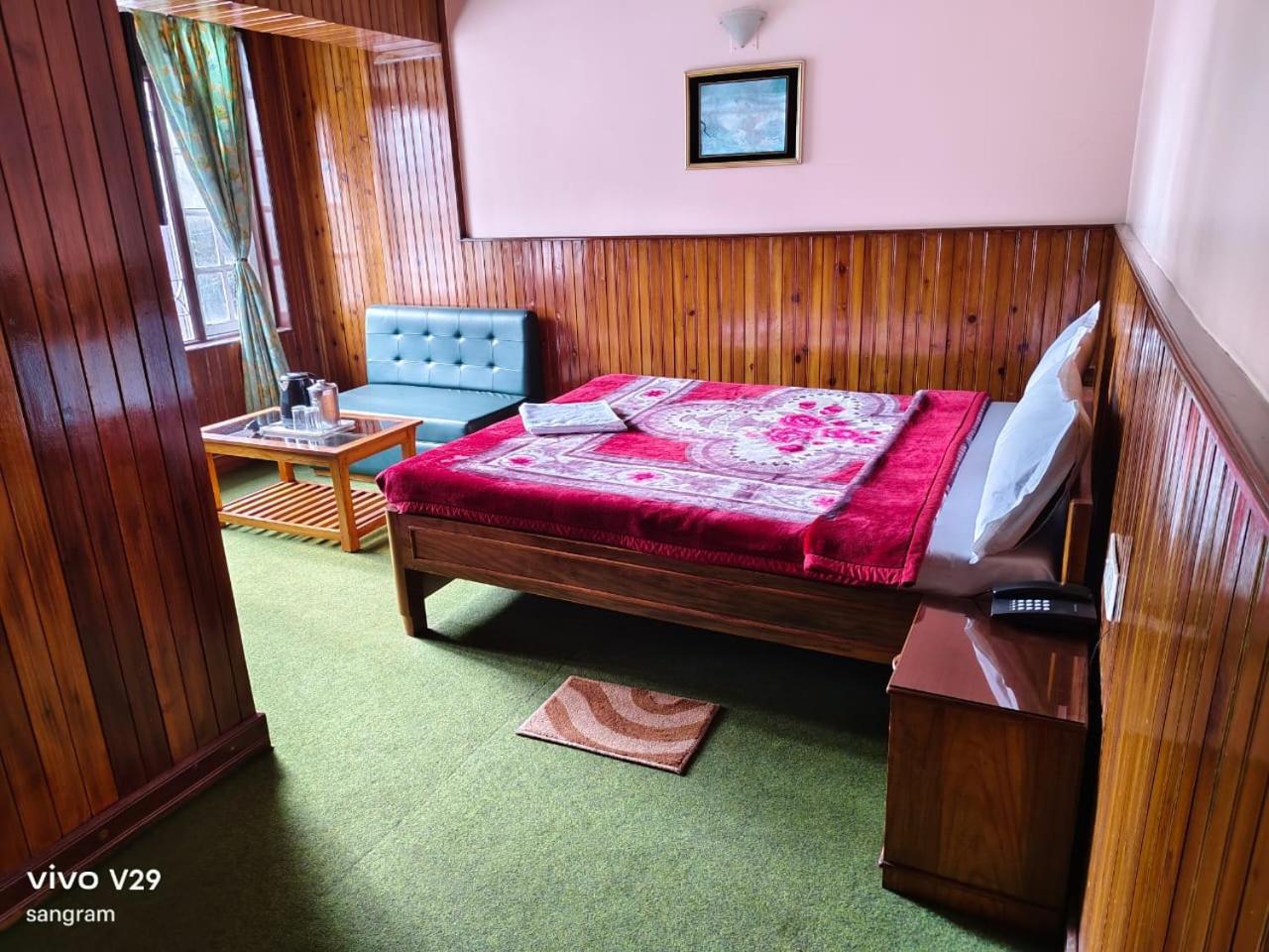 Hotel Red Rose Mountain *