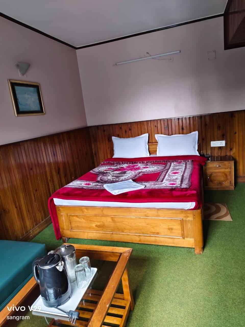 Red Rose Mountain Hotel Darjeeling (West Bengal)