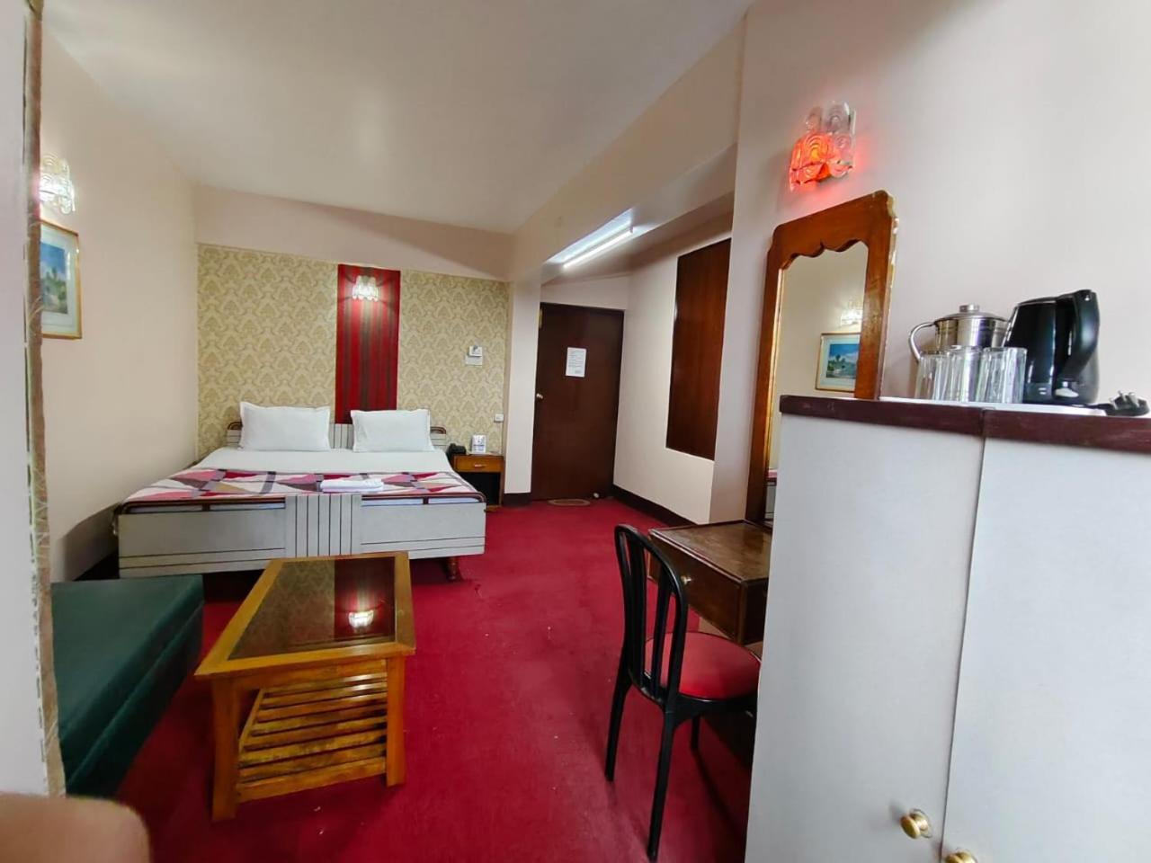 Hotel Red Rose Mountain
