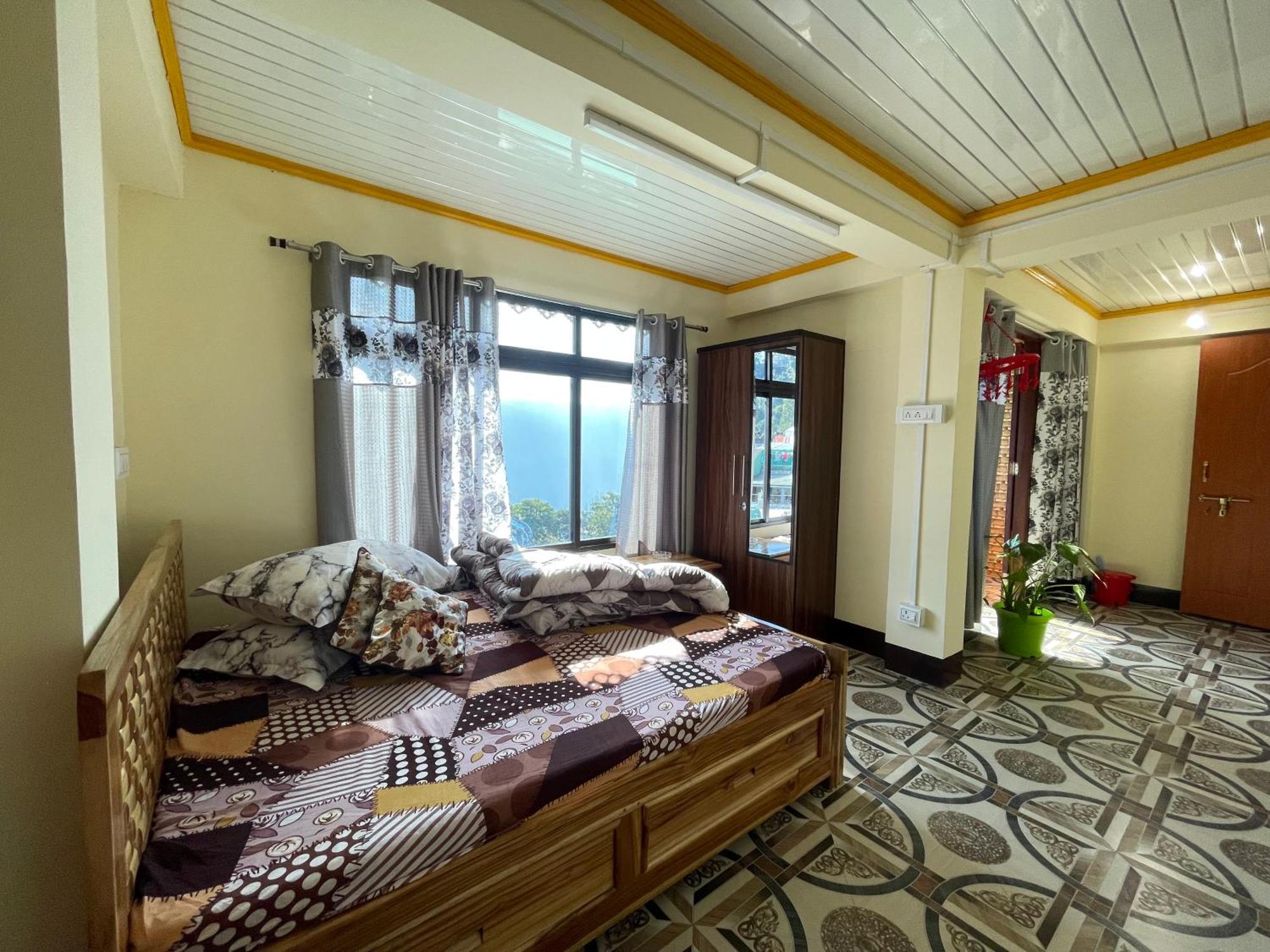 Updating * Darjeeling (West Bengal)