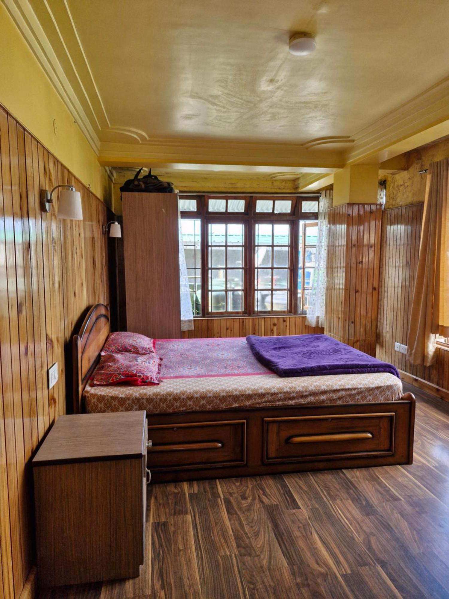 Himalayan Window Darjeeling (West Bengal)