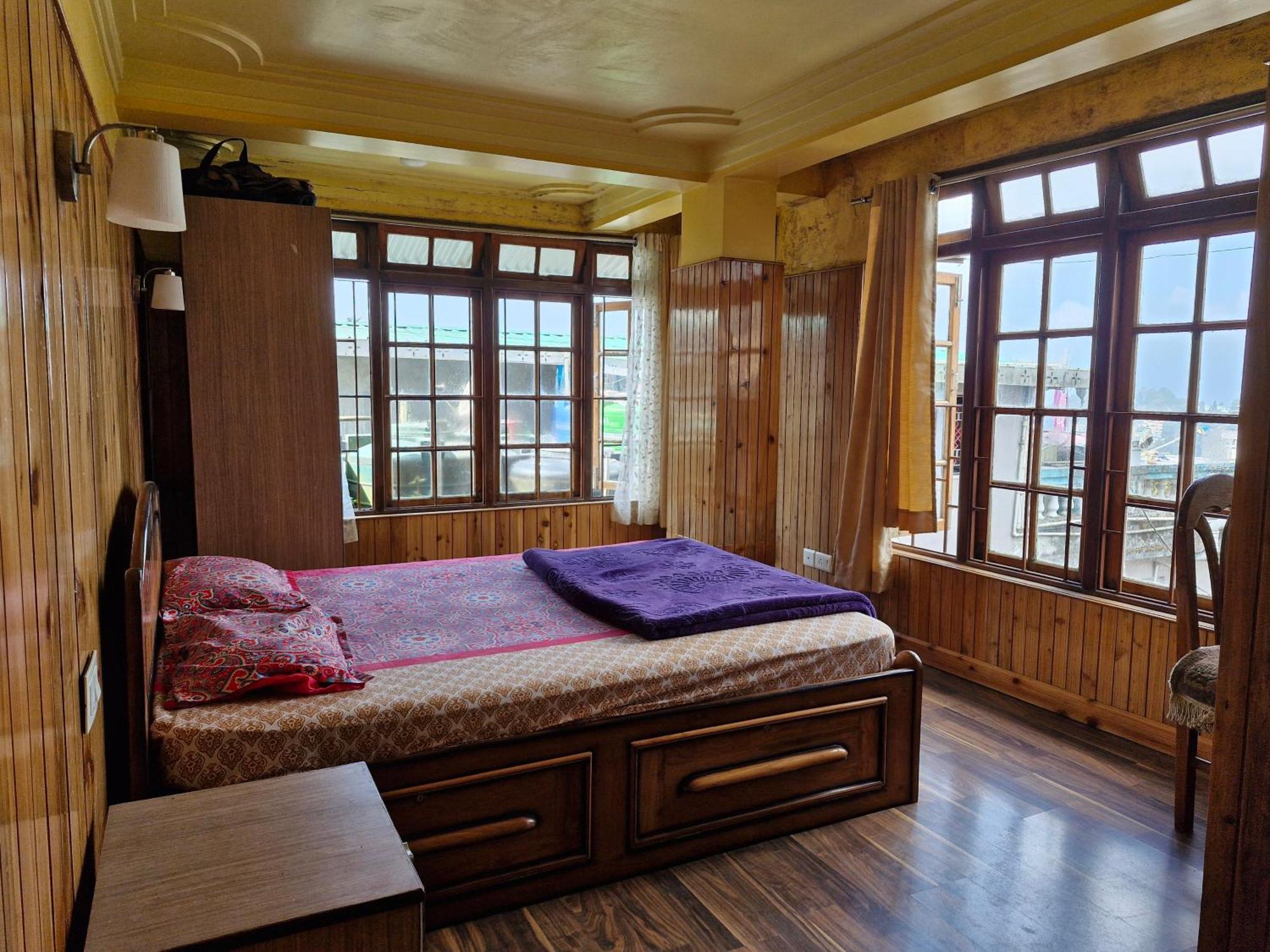 Himalayan Window *