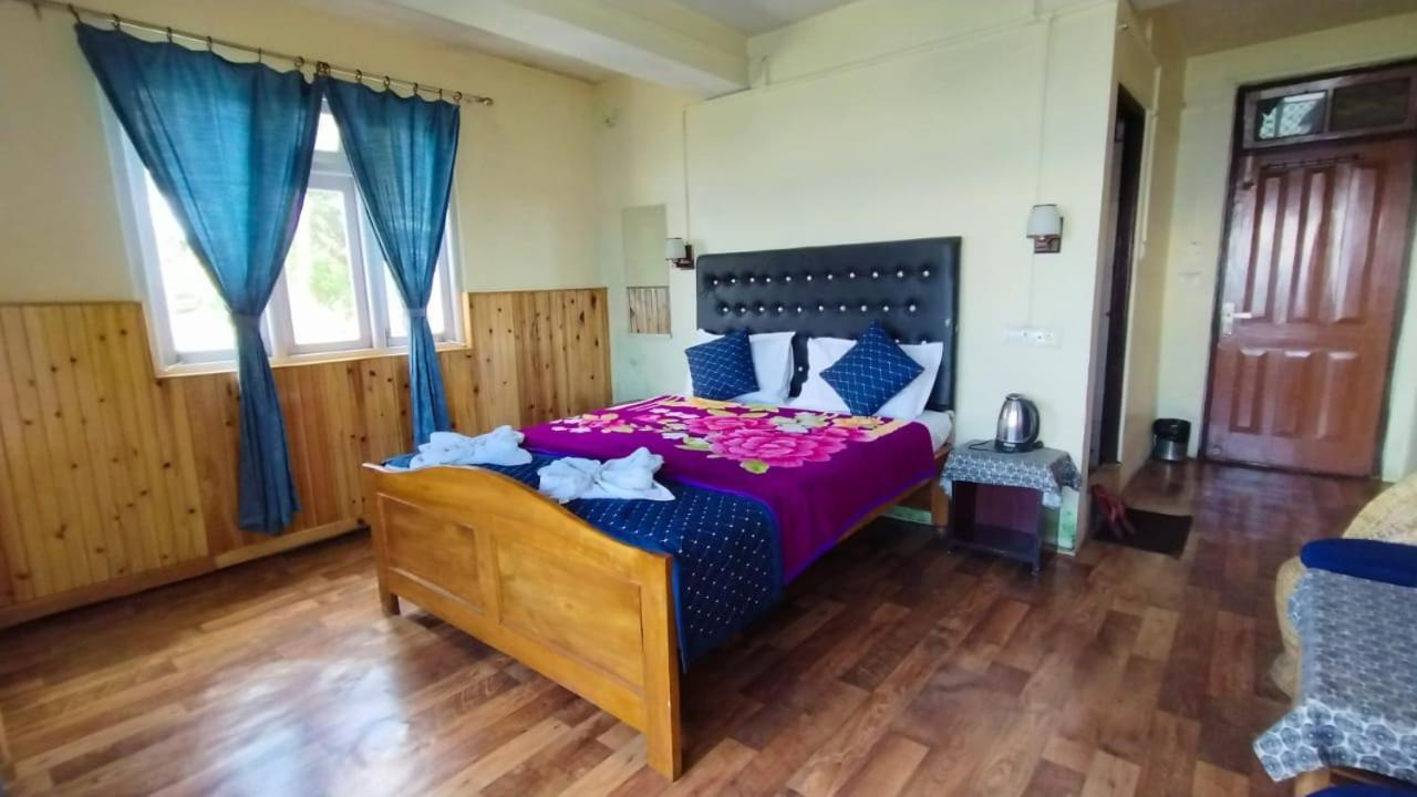 Hotel Himalayan Queen