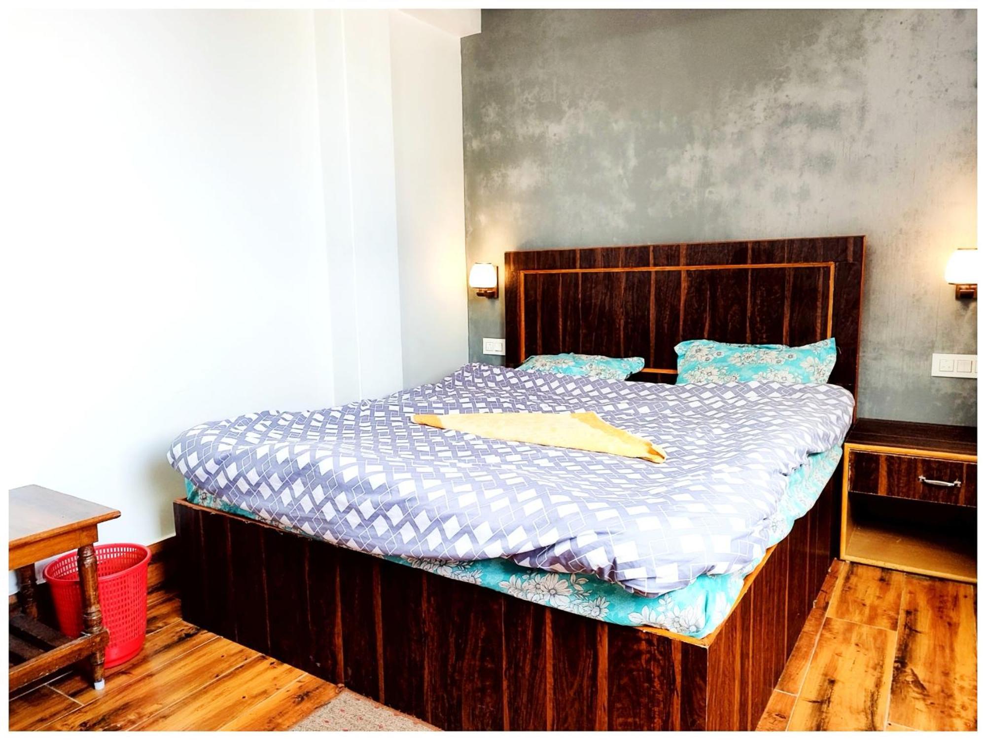 Premium Pitstop Near Railway Station In Darjeeling 3*