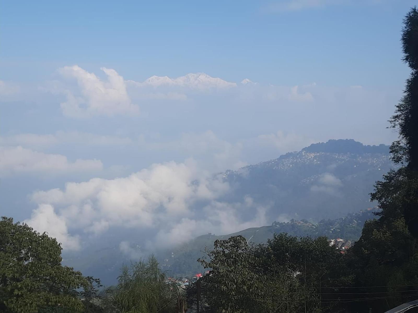 Shantikunj Homestay-upper Batasia, Darjeeling