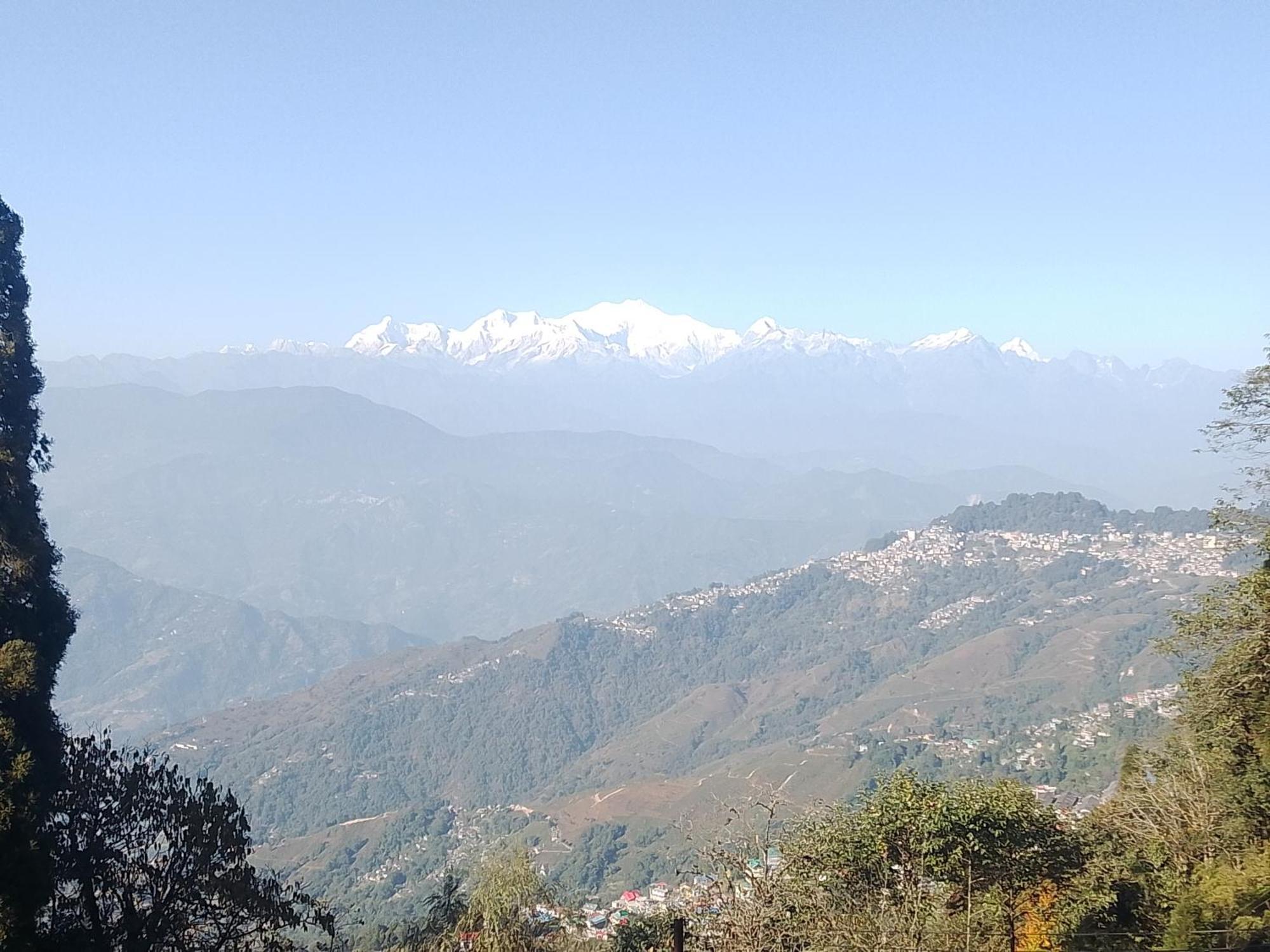 Shantikunj Homestay-upper Batasia, Darjeeling *