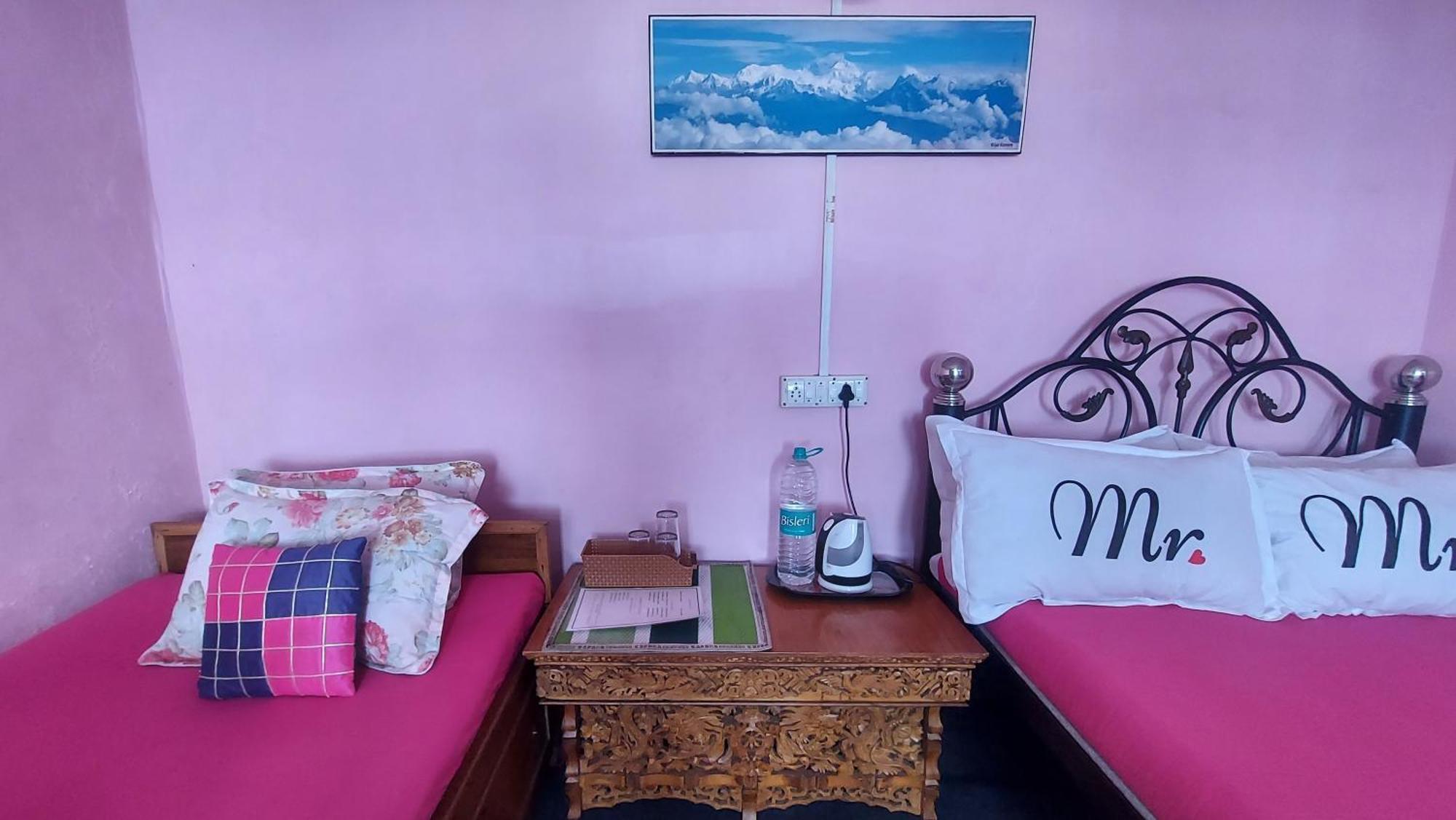 Homestay Viraj Kunj *