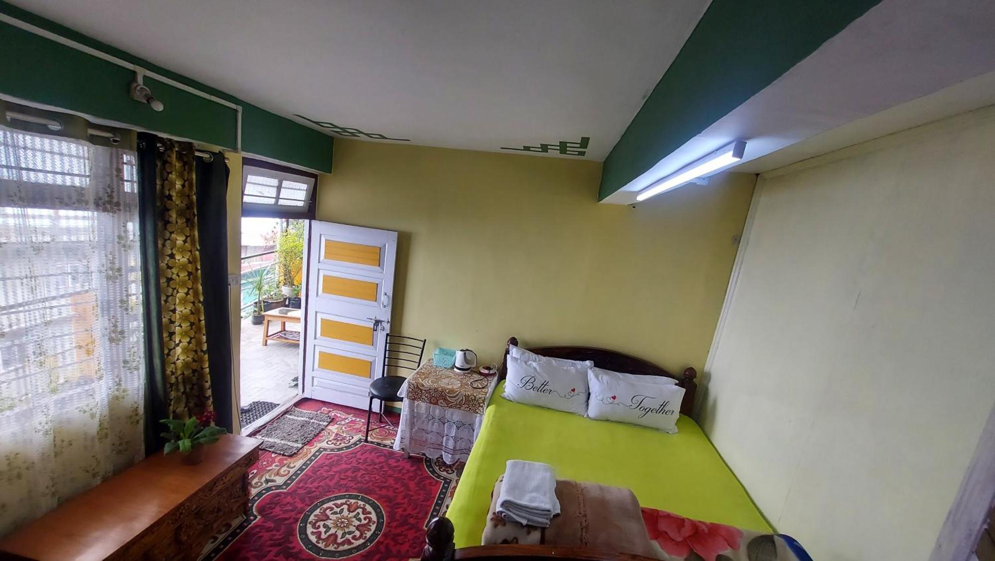 Homestay Viraj Kunj *