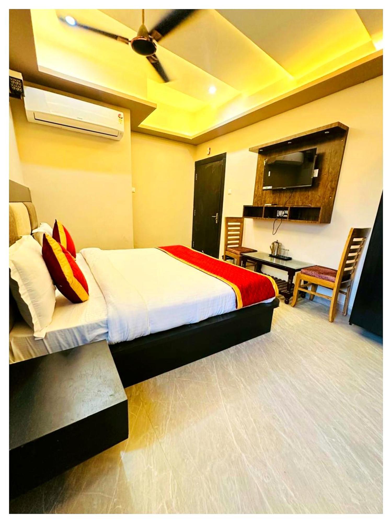 Hotel A Premium Ganga Palace Near Mall Road - Wifi - Service
