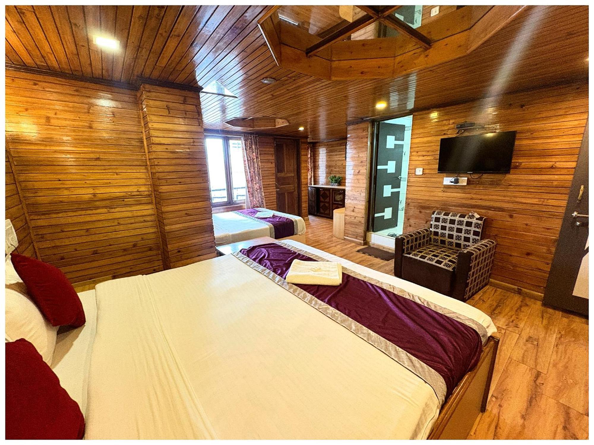 Broadway Annecy Darjeeling - Near Mall Road With Luxury & Spacious - Book Now Hotel 4*