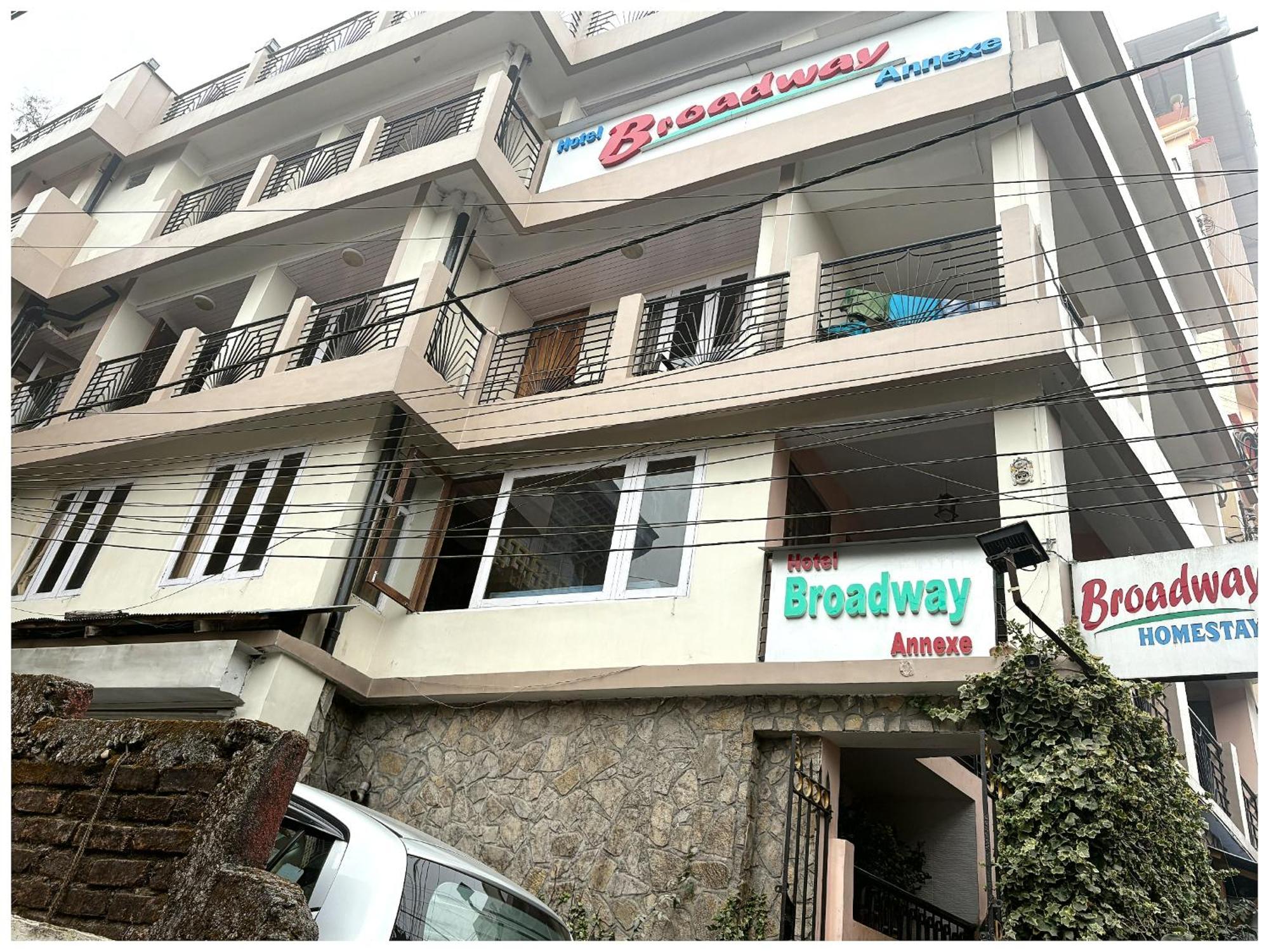 Hotel Broadway Annecy Darjeeling - Near Mall Road With Luxury & Spacious - Book Now Darjeeling (West Bengal)