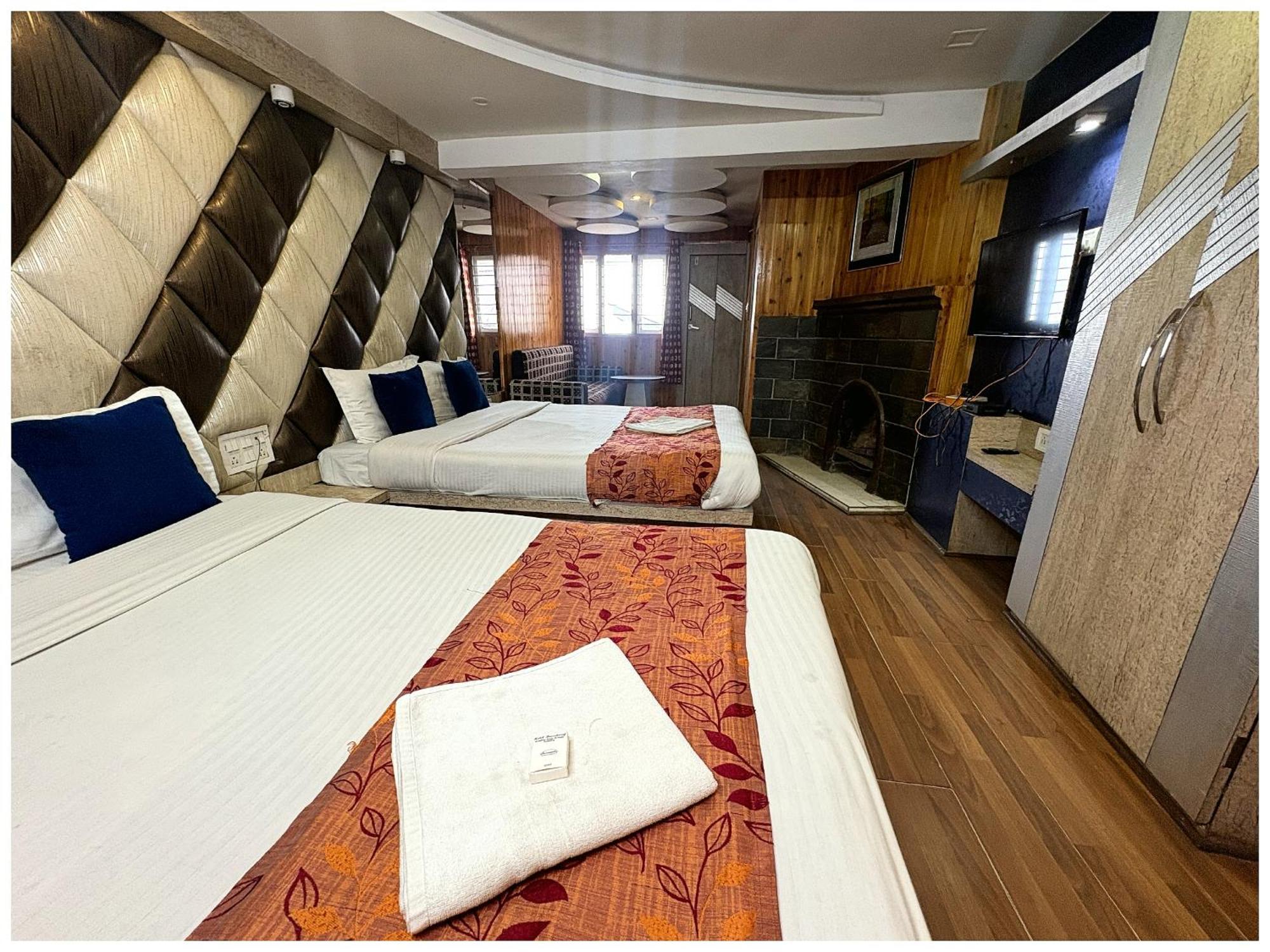 Hotel Broadway Annecy Darjeeling - Near Mall Road With Luxury & Spacious - Book Now Darjeeling (West Bengal)