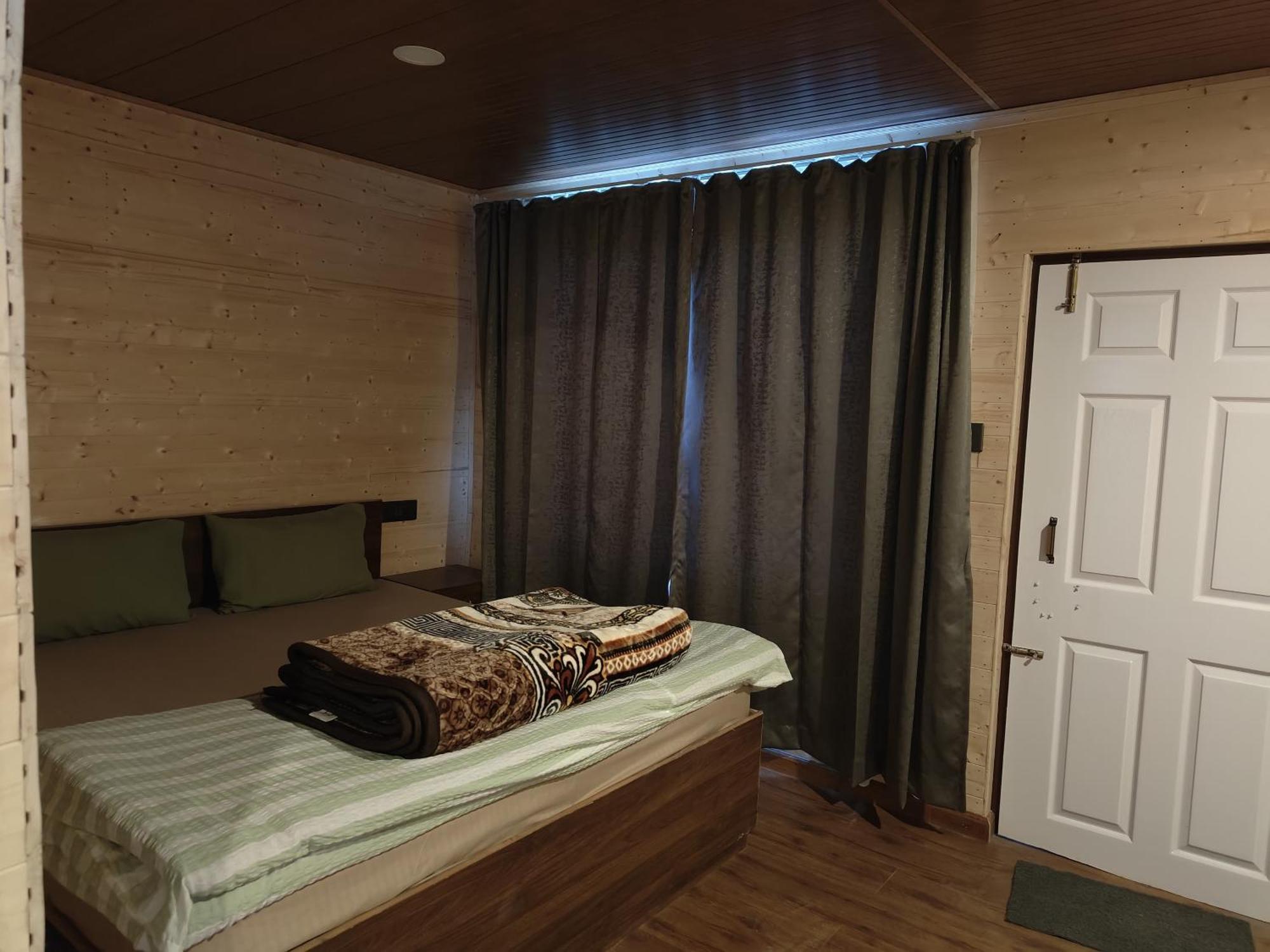 Homestay Karsa Retreat *