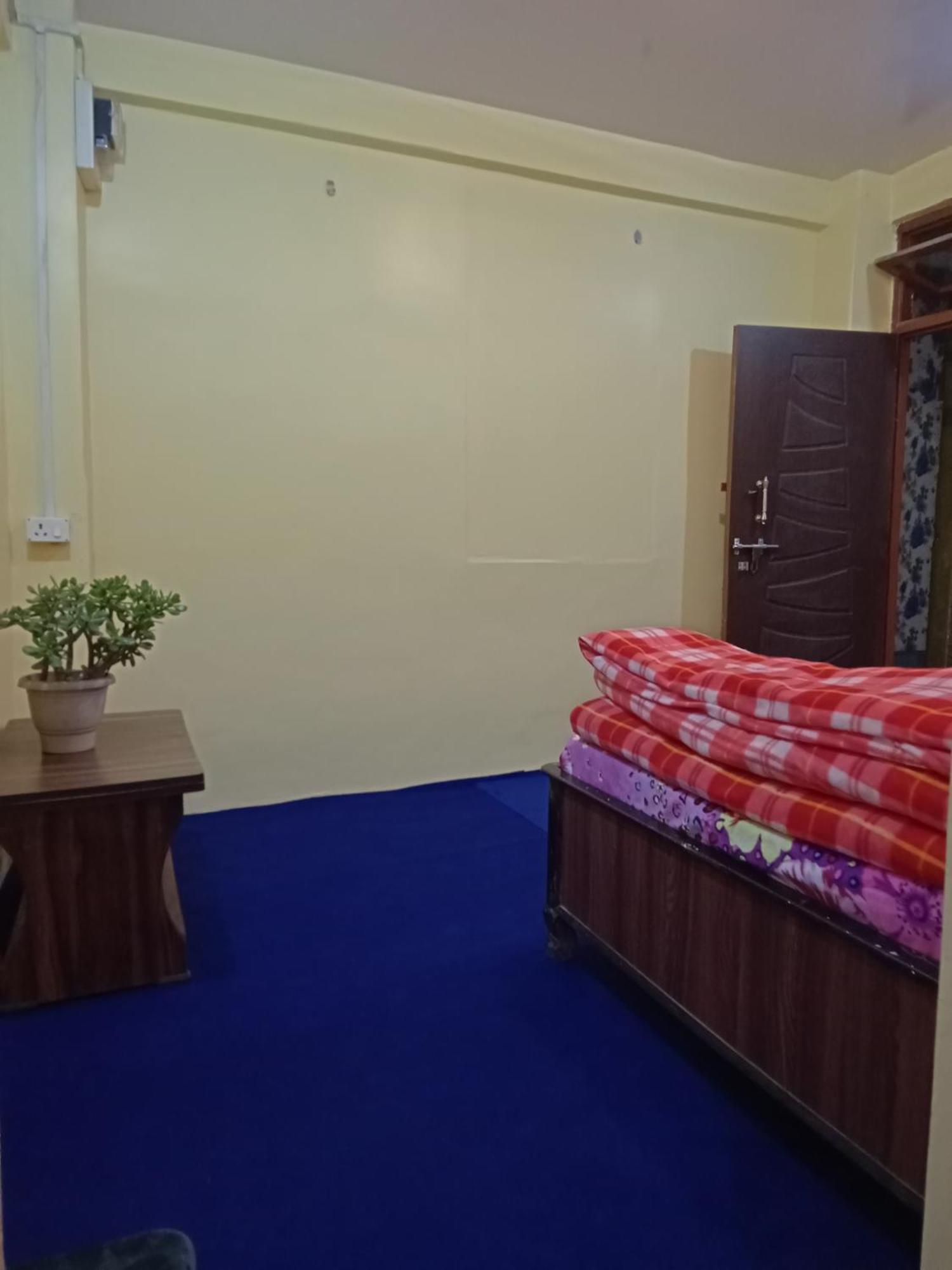 Lemon Tree Prime Location Apartment *