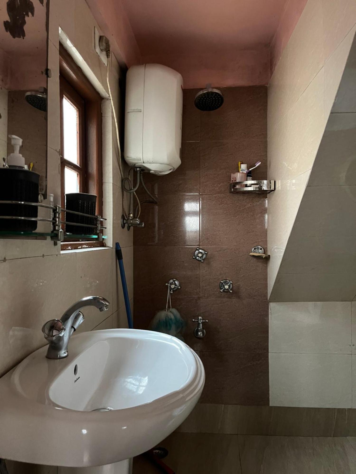 Himalayan Window Apartment
