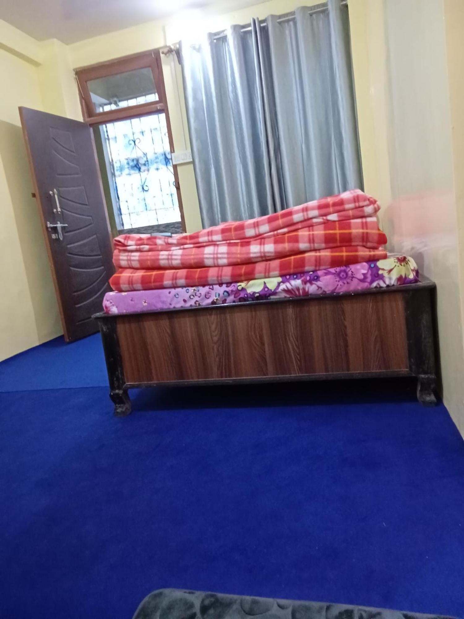 Lemon Tree Prime Location Apartment