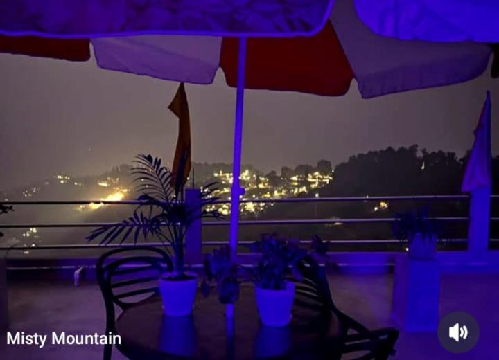 Misty Mountain Homestay, Darjeeling Homestay *