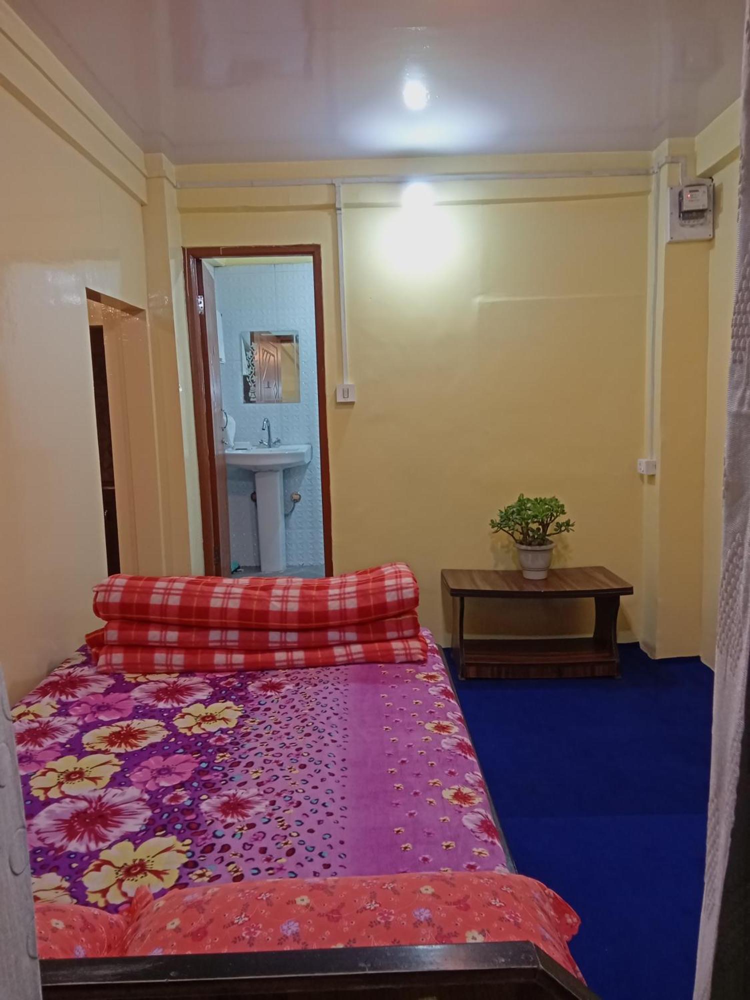 Lemon Tree Prime Location Apartment *