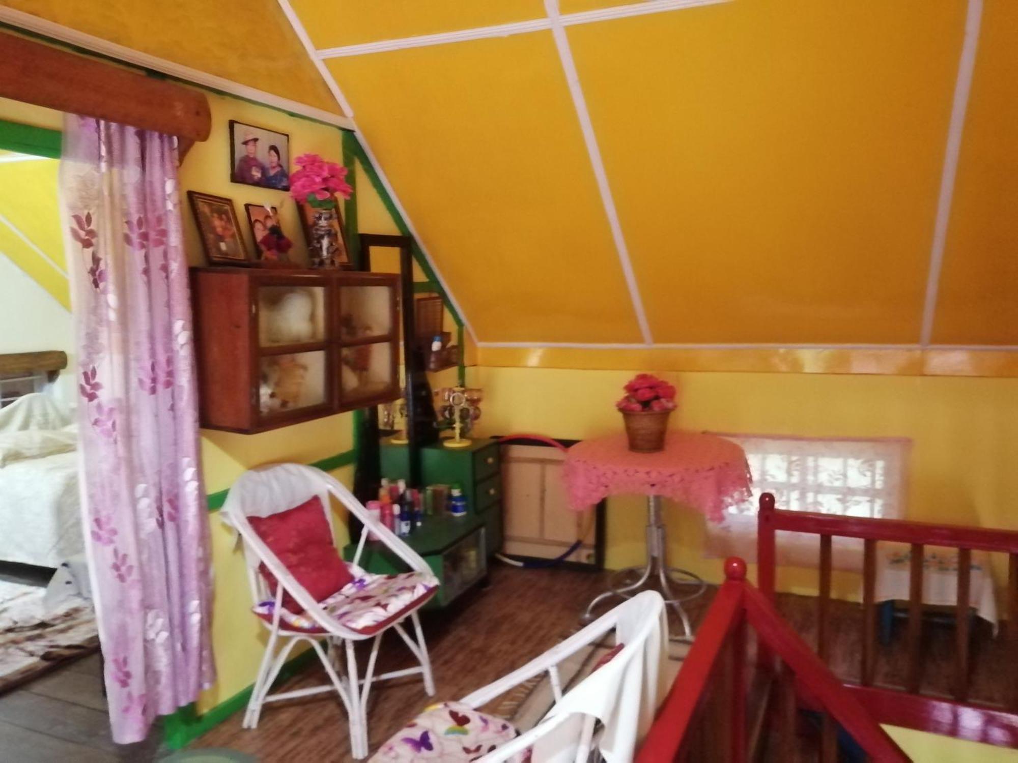 Deepahomestay Gairi Gown *