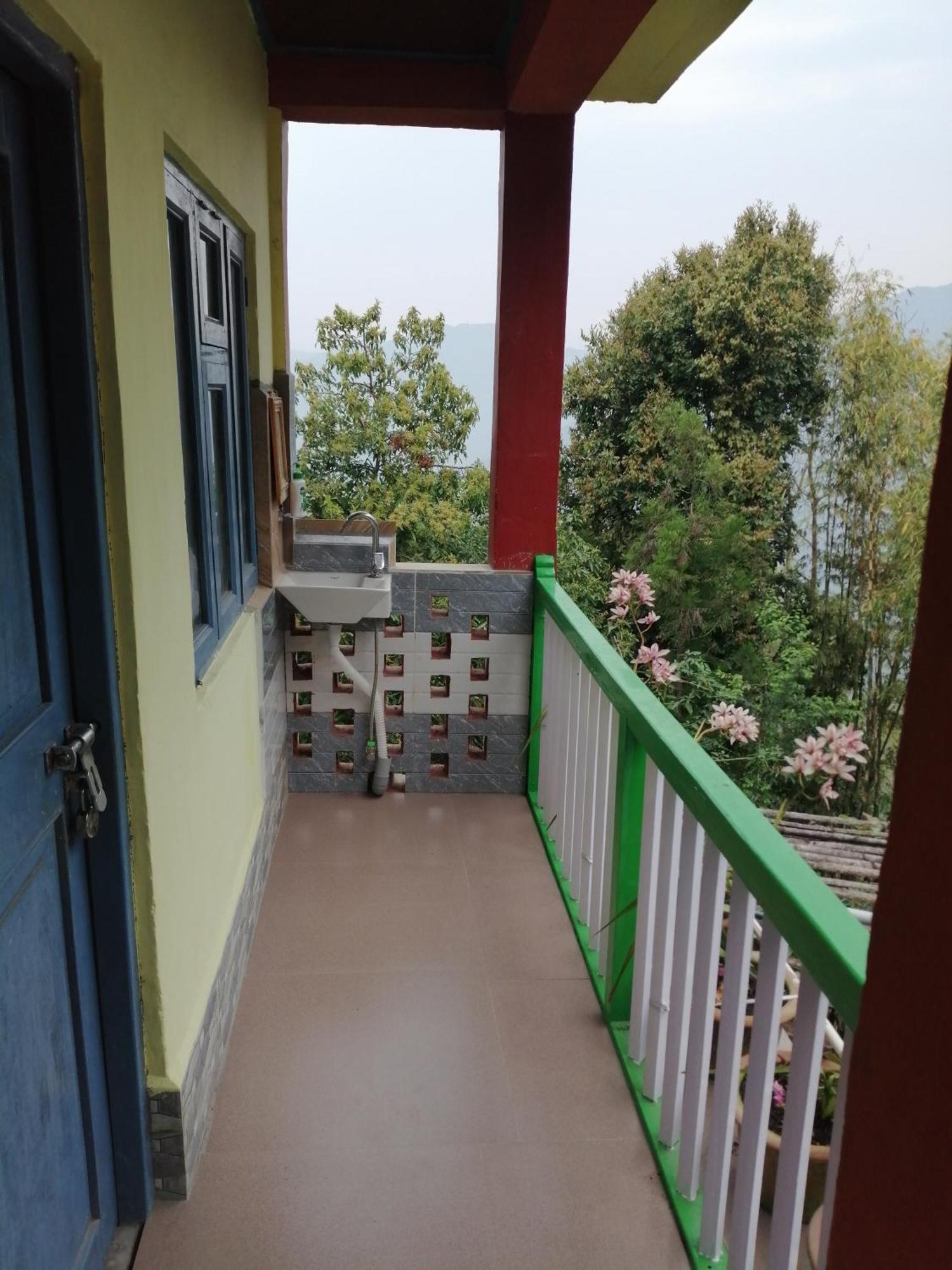 Deepahomestay Gairi Gown Apartment