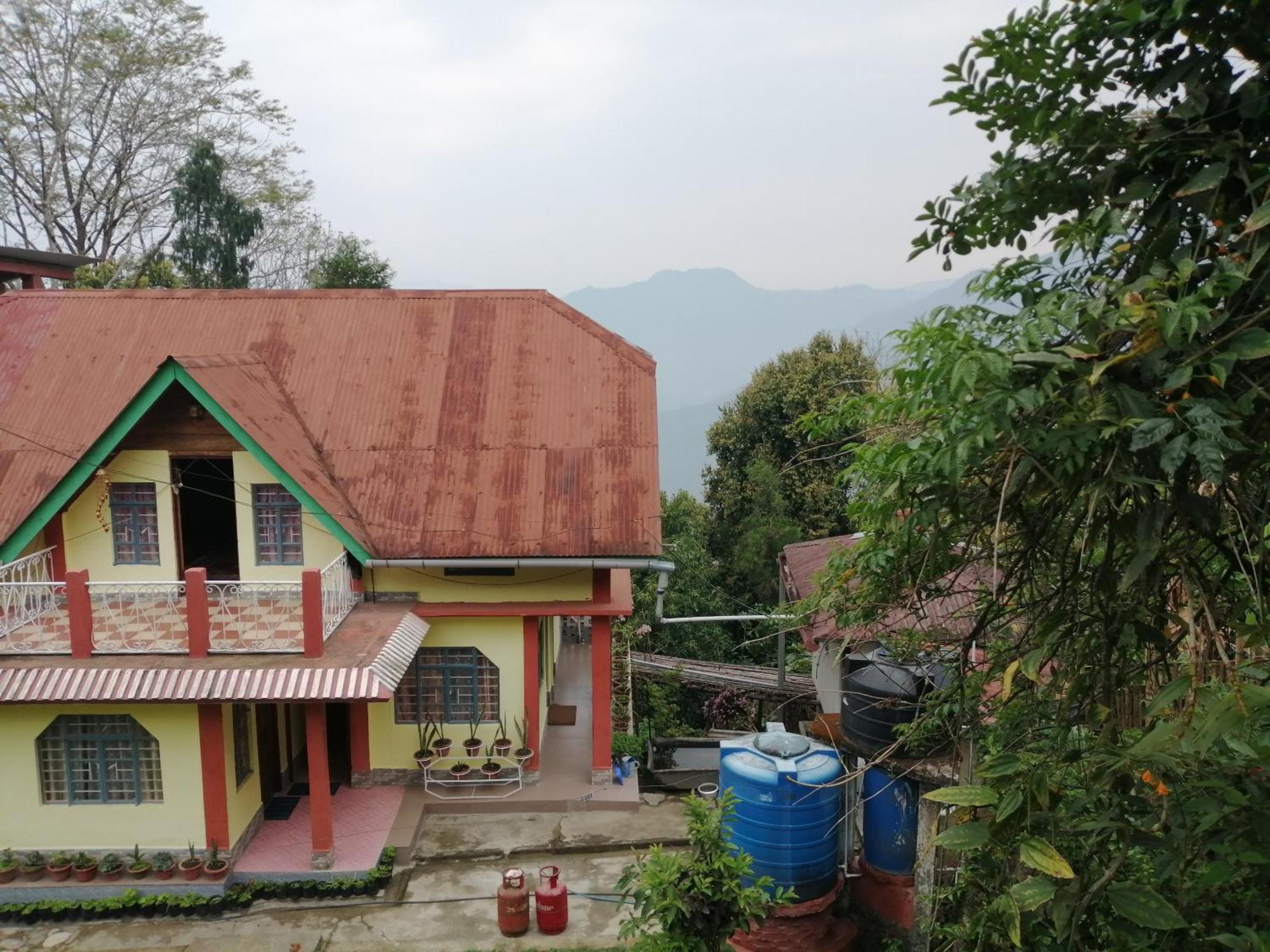 Apartment Deepahomestay Gairi Gown