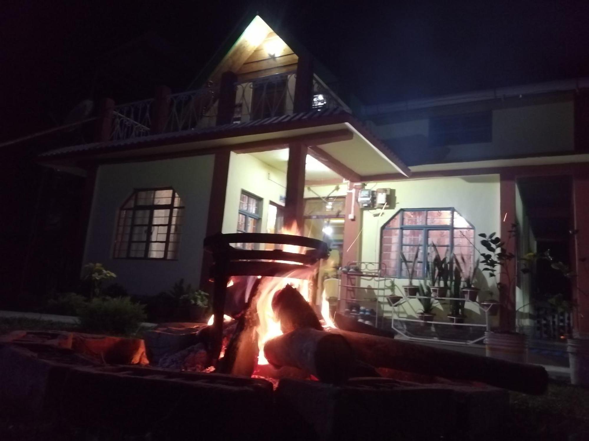 Apartment Deepahomestay Gairi Gown