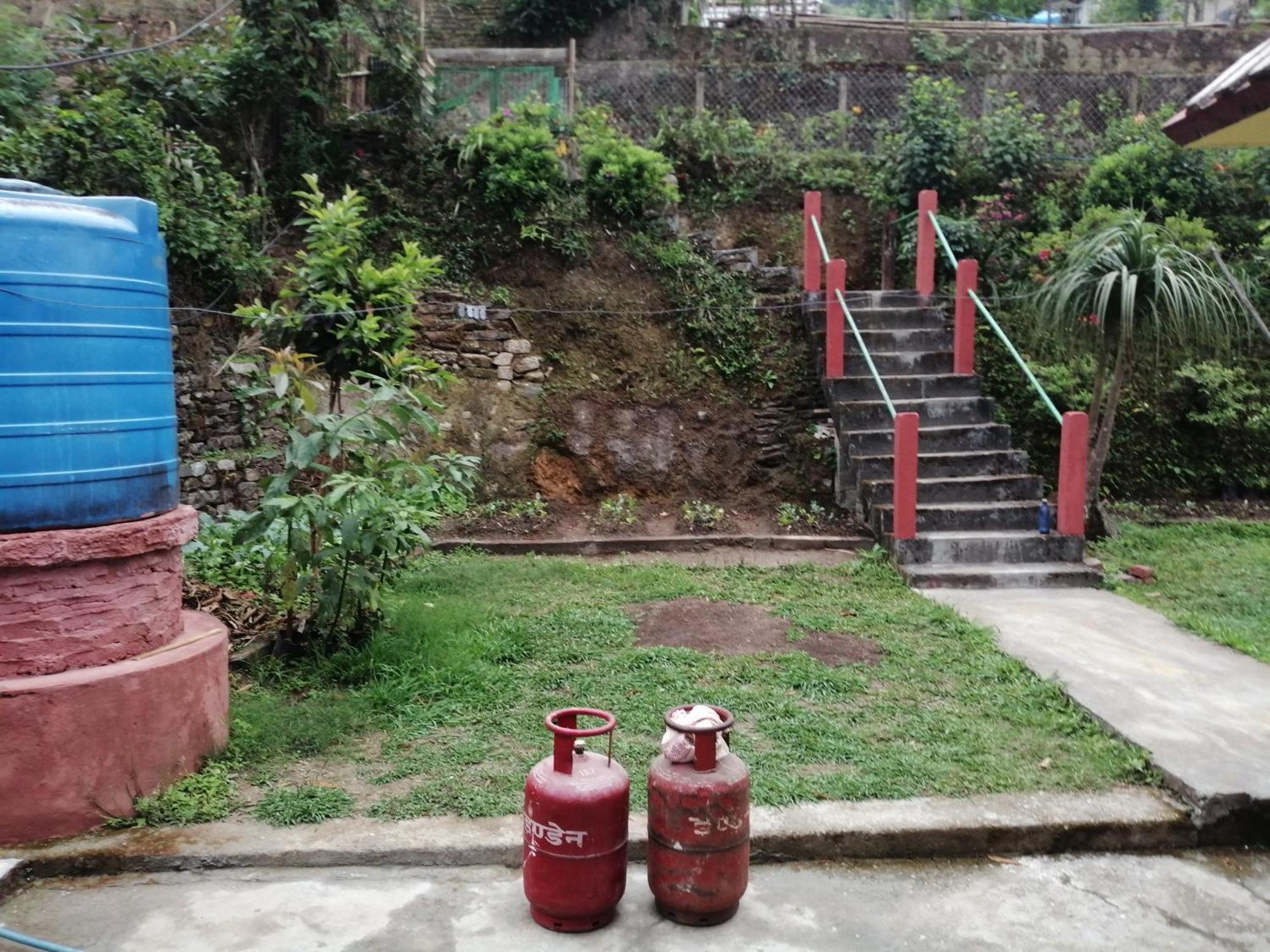 Deepahomestay Gairi Gown Apartment *