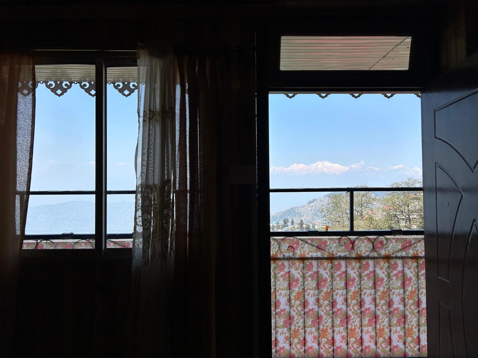 Tamu , Nimki Dara * Darjeeling (West Bengal)