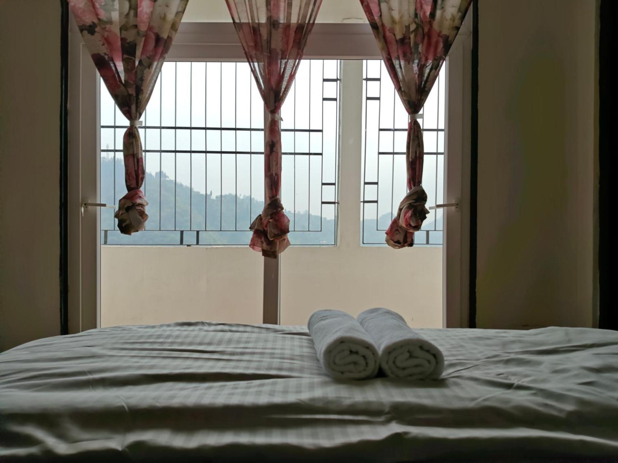 The Breeze Homestay *