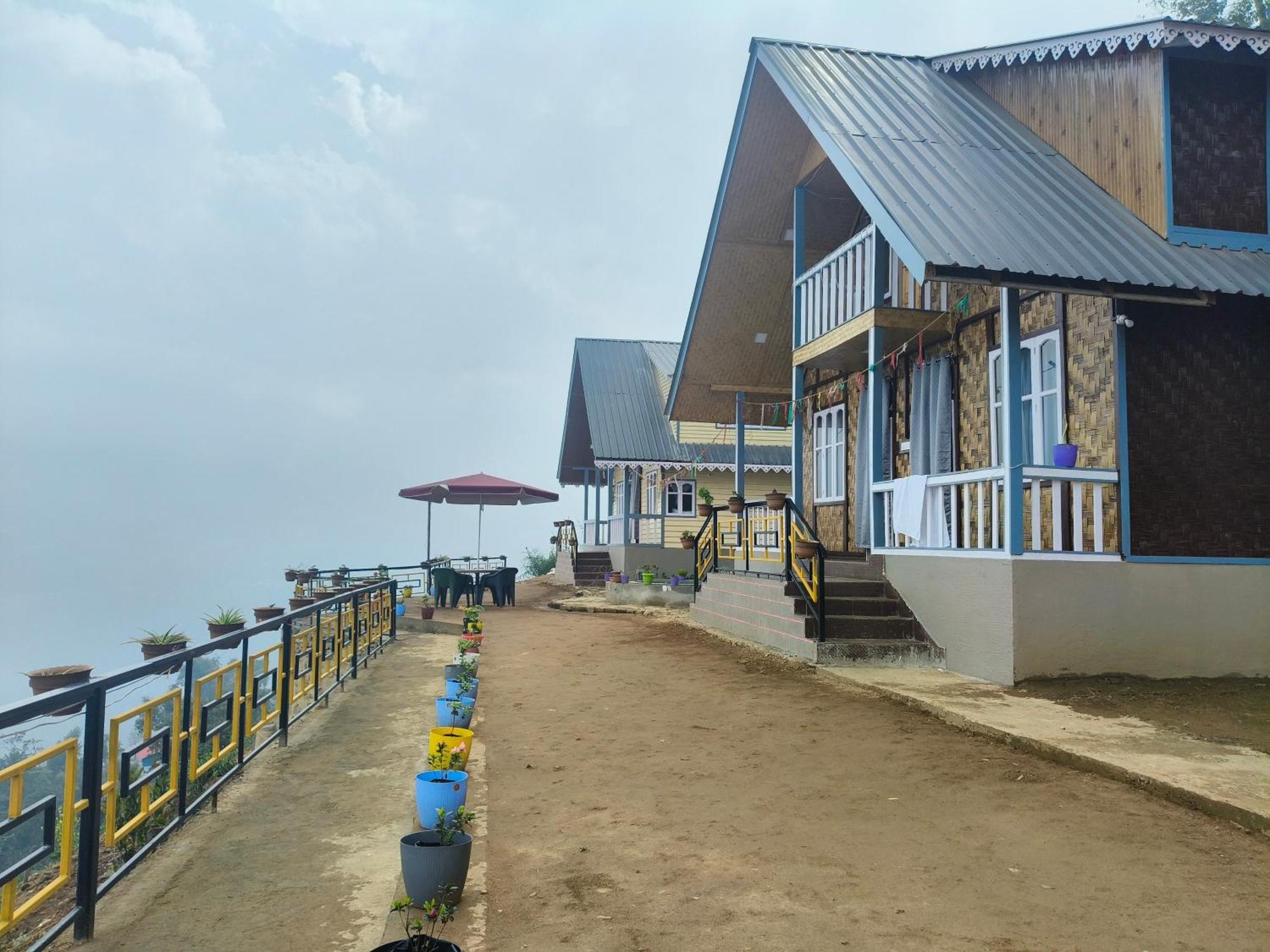 Farm stay Samjhana Restaurant & Caffe Darjeeling (West Bengal)