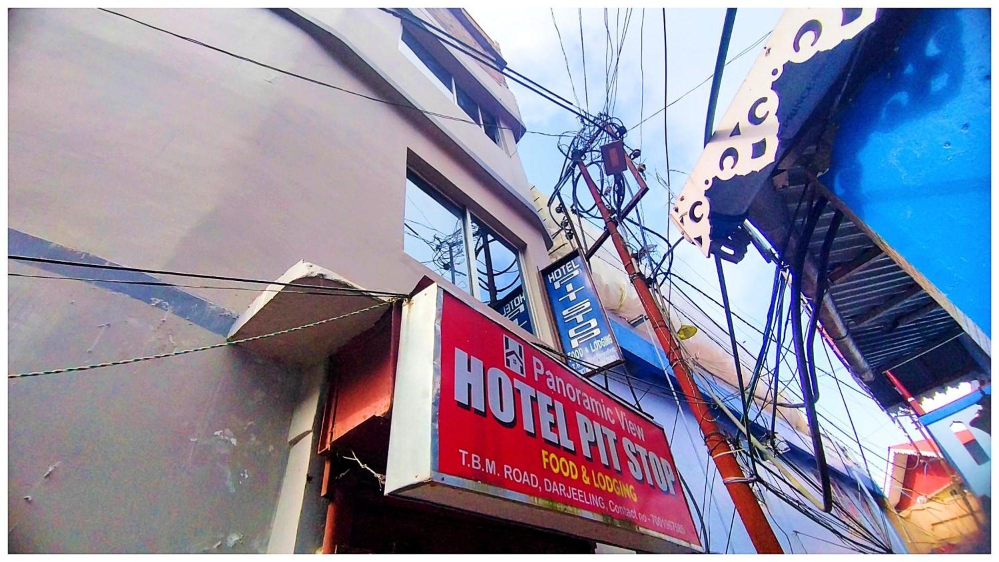 Hotel Premium Pitstop Near Railway Station In Darjeeling