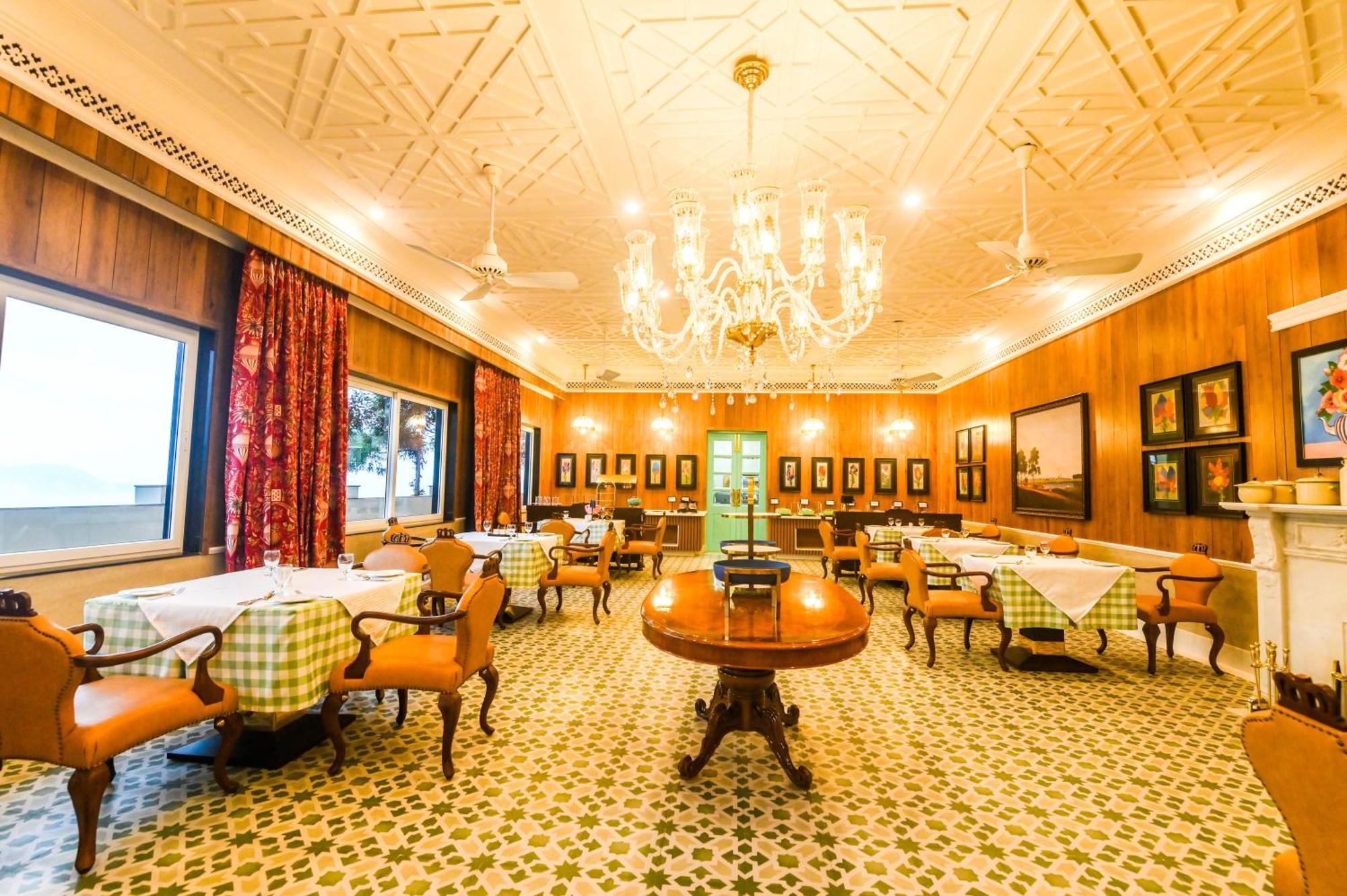Hotel Mayfair Manor Jungpana