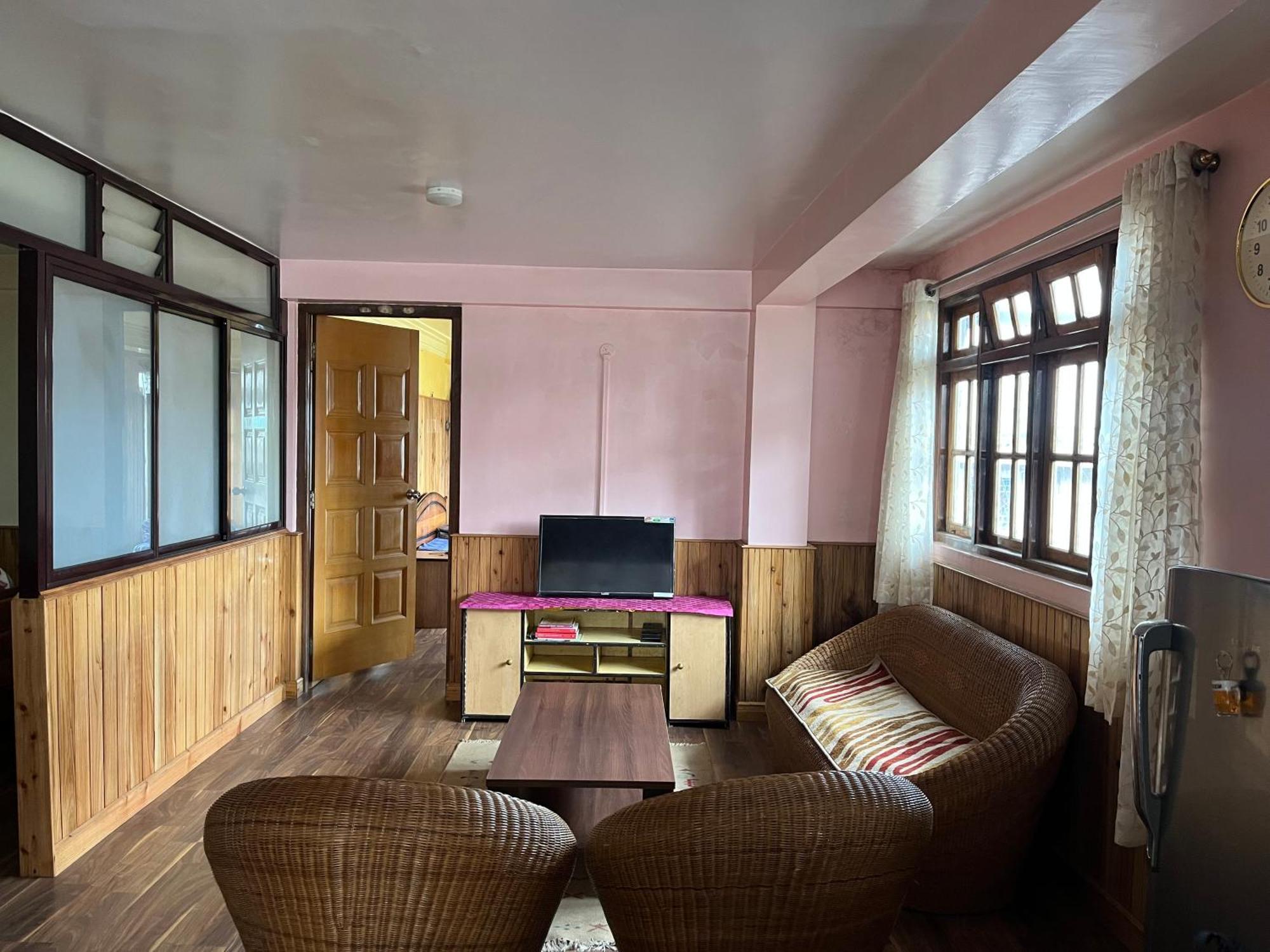 Himalayan Window Apartment *