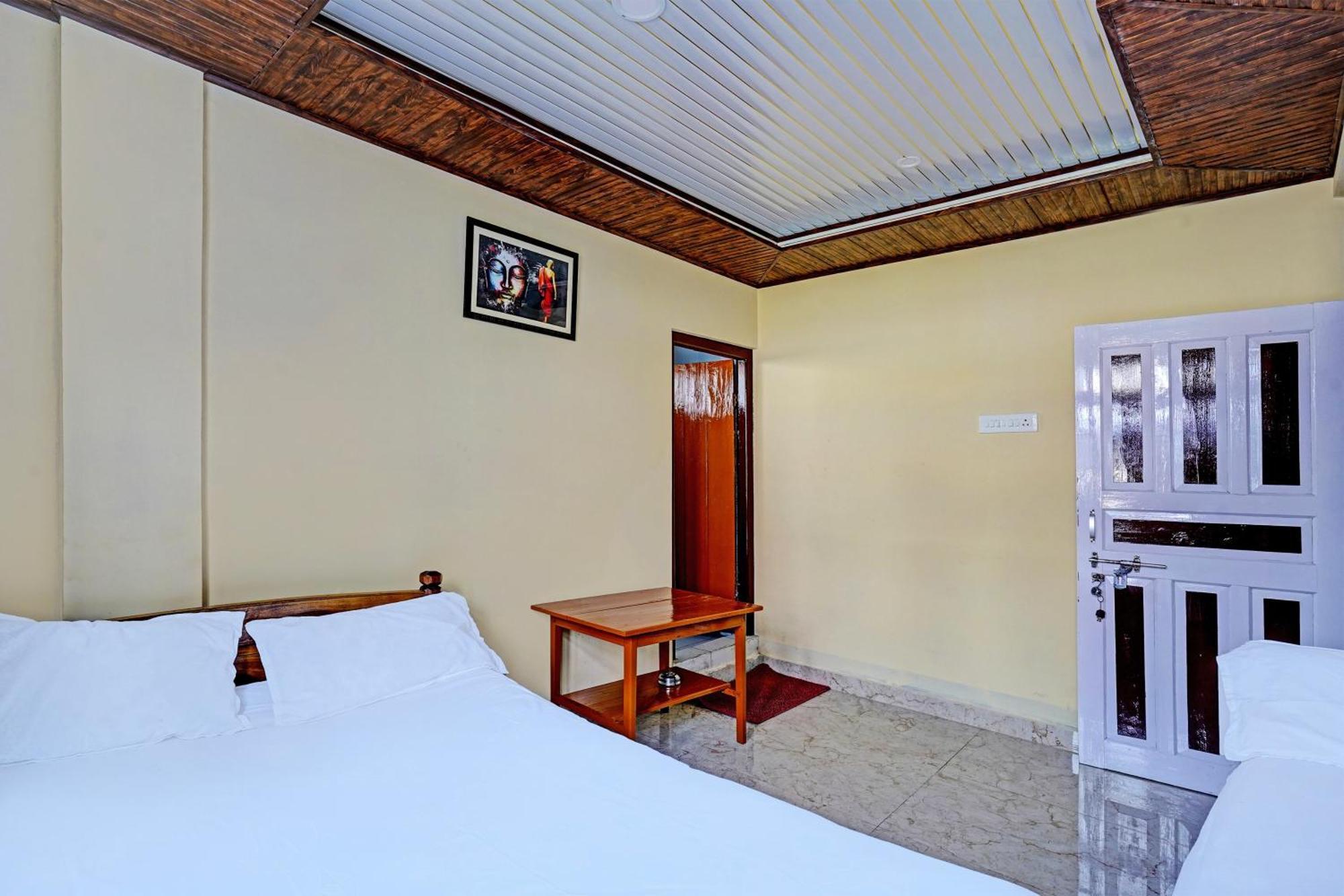 O Adarash Hotel