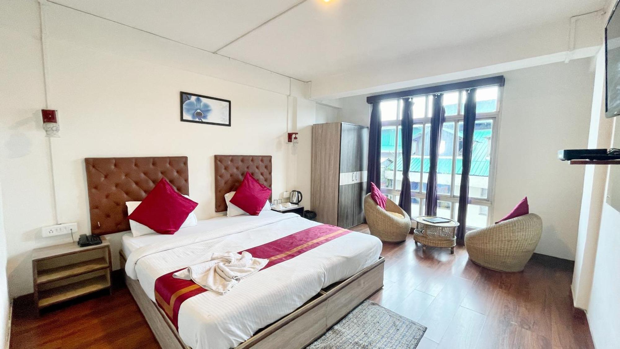 Luxuary Himalayan # Orchid - Restaurant And Free Wi-fi Facilities - Hygiene & Spacious - A Rated In Darjeeling Hotel Darjeeling (West Bengal)