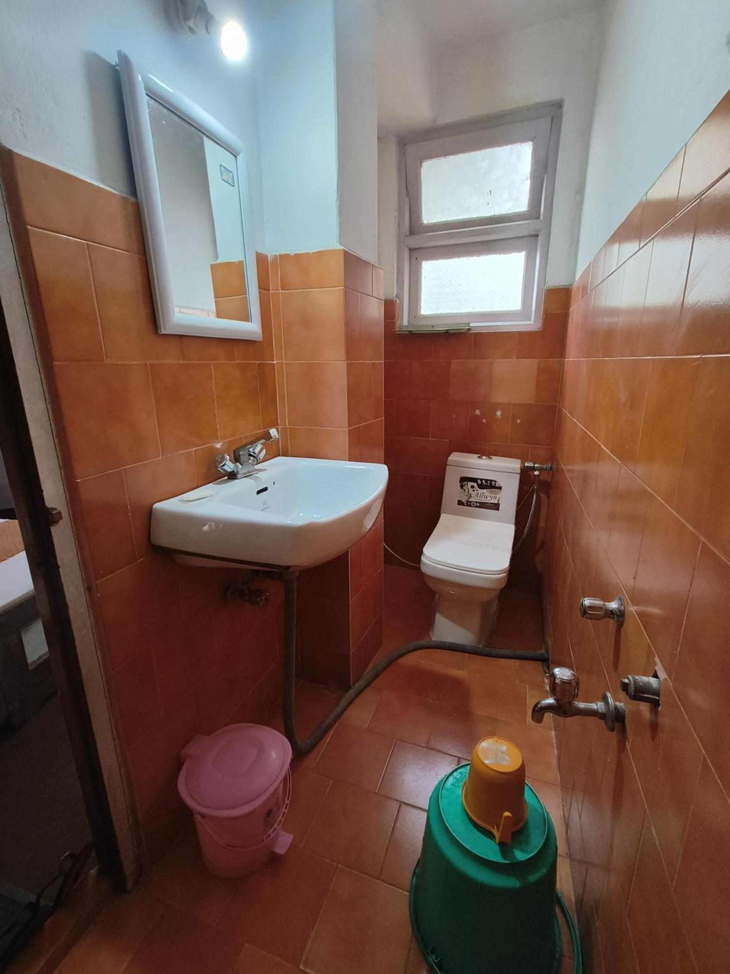Hotel Sakura Mountain View 10 Mins From Mall Road