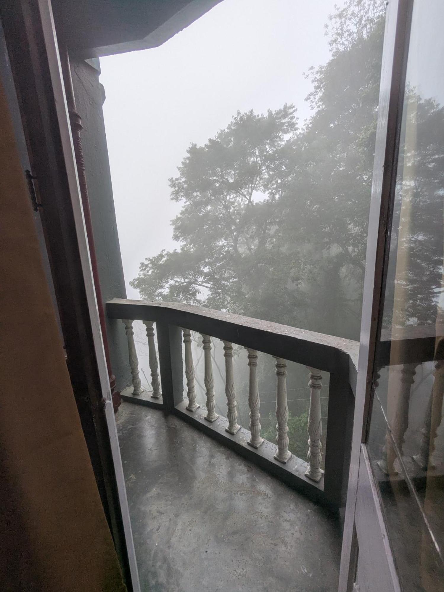 Hotel Sakura Mountain View 10 Mins From Mall Road Hotel
