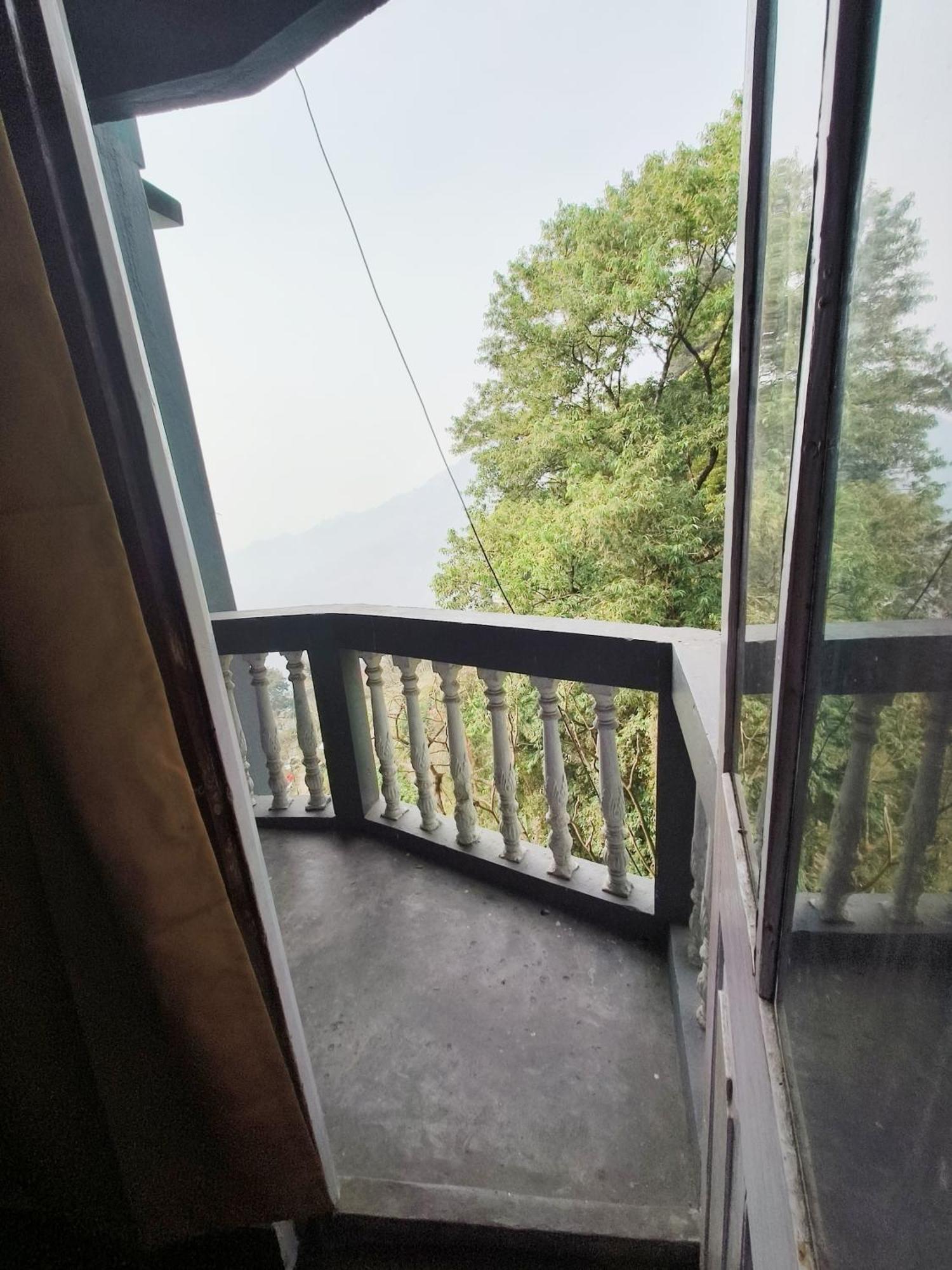 Hotel Hotel Sakura Mountain View 10 Mins From Mall Road Darjeeling (West Bengal)