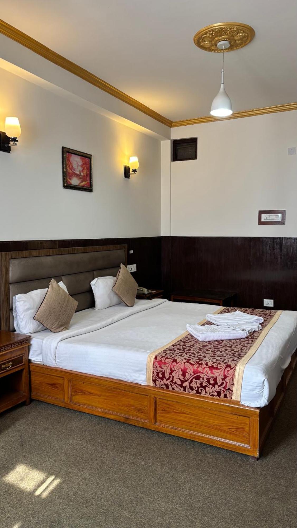 Kasturi Palace & Restaurant Darjeeling