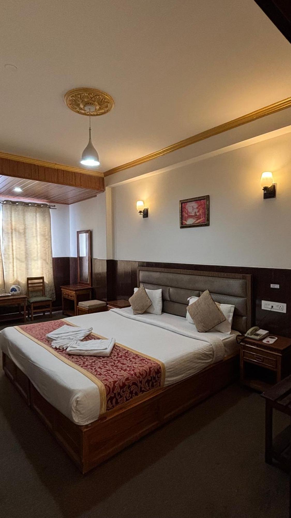 Kasturi Palace & Restaurant Darjeeling 3*