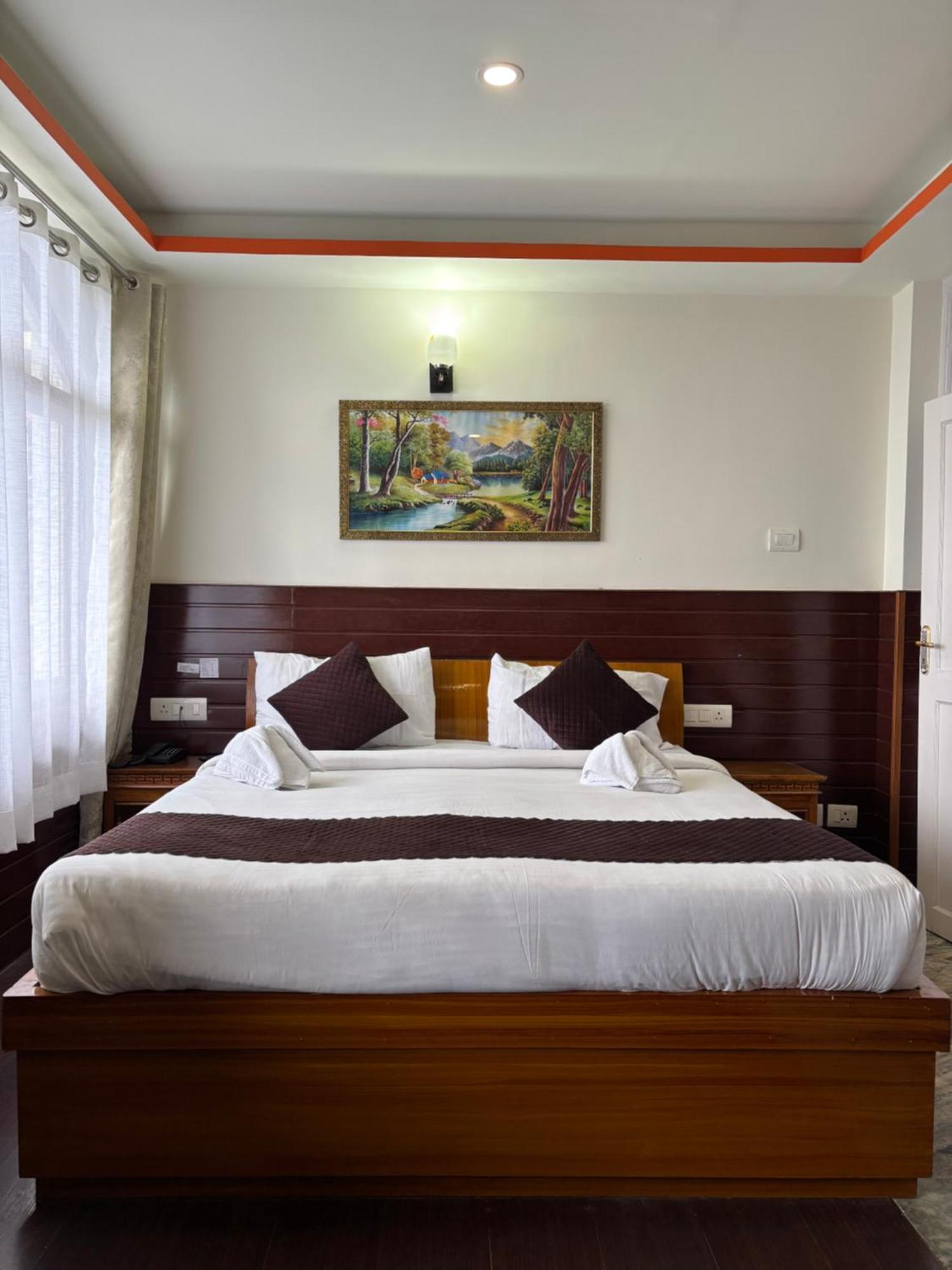 Kasturi Palace & Restaurant Darjeeling 3*