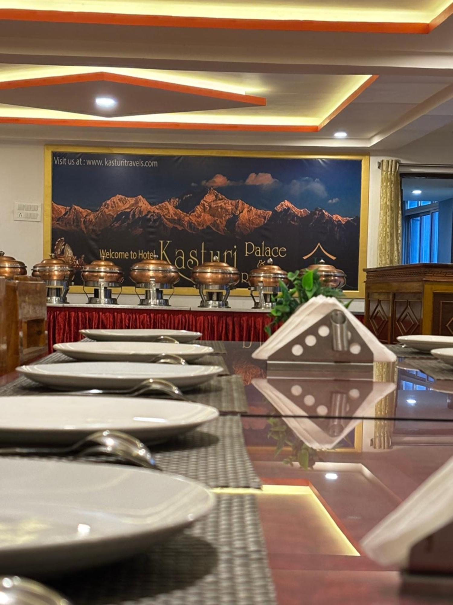 Kasturi Palace & Restaurant Darjeeling 3* Darjeeling (West Bengal)