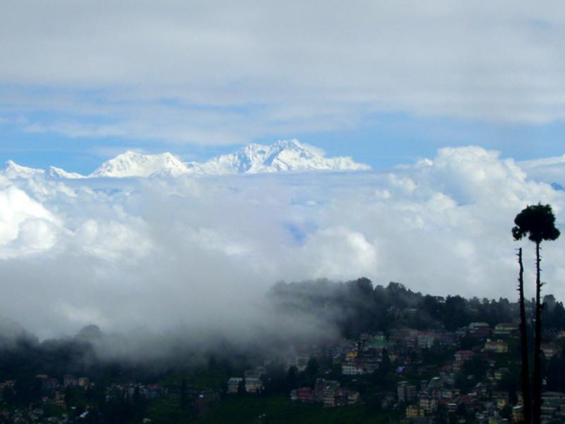 Everest Hotel 2*