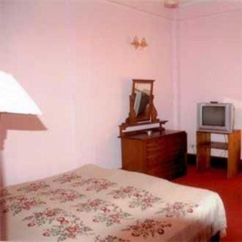 Pineridge Hotel 2*