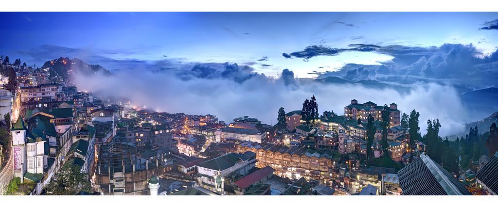 Summit Yashshree & 3* Darjeeling (West Bengal)