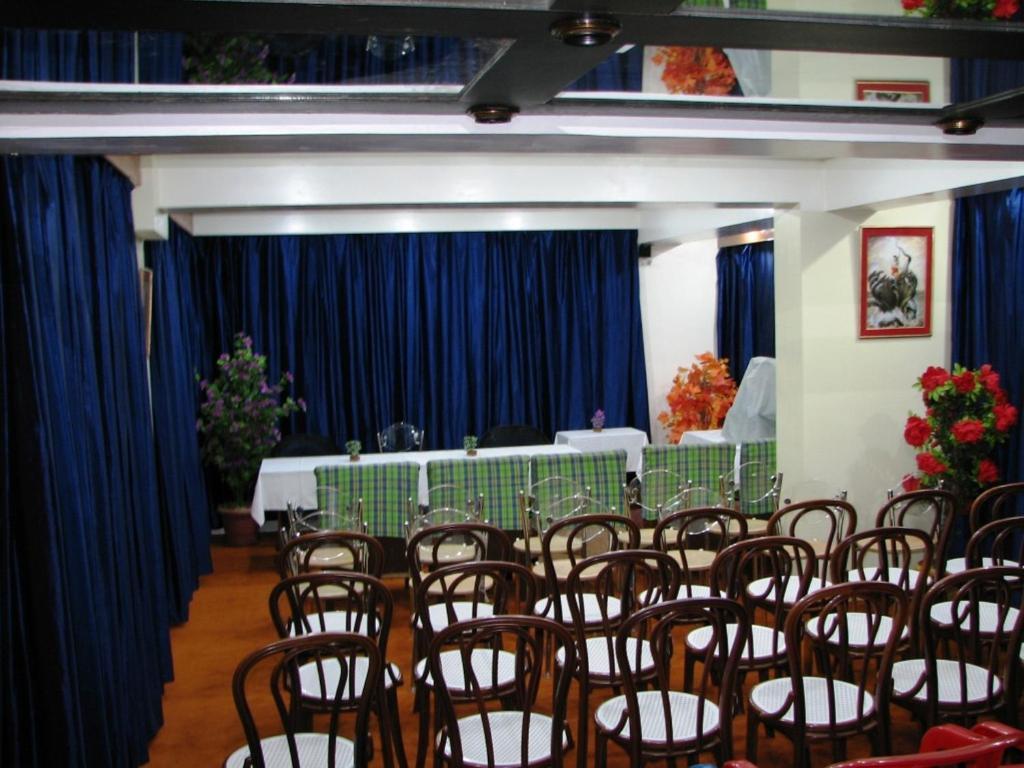 Mohit Hotel Darjeeling (West Bengal)