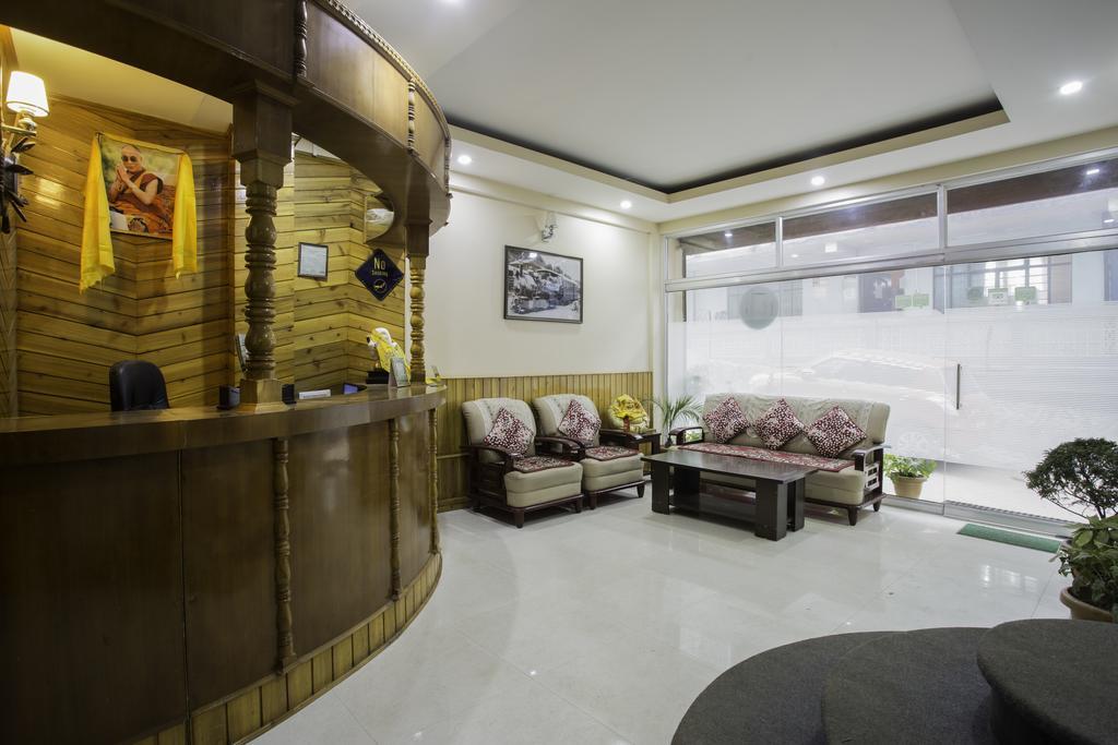 Hotel White Yak 3*