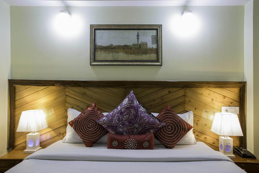 Hotel White Yak 3*